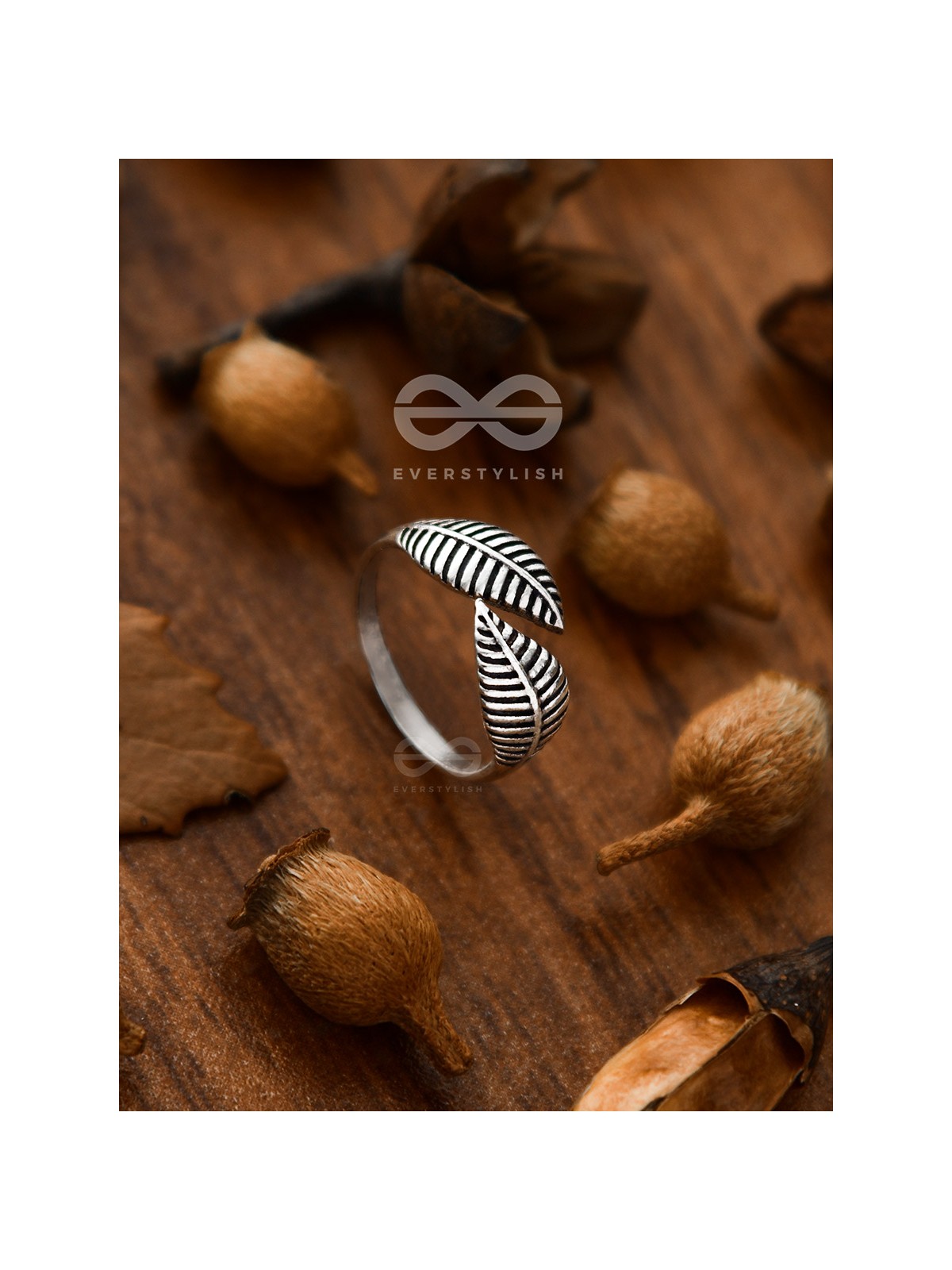 The Chic Leaflet Toe Ring - Tiny Trinket Collection