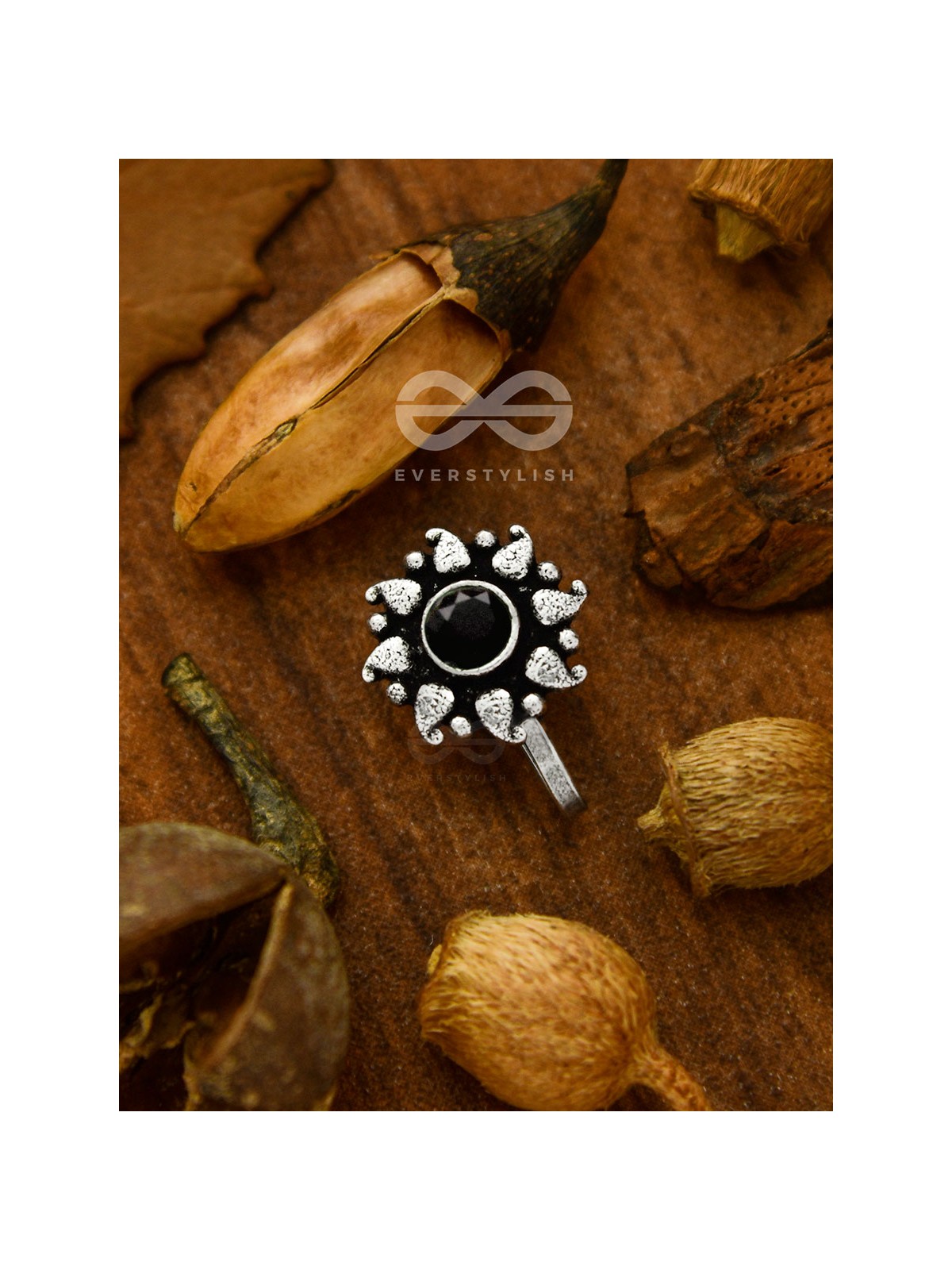 The Paisley Sun - Oxidized non-pierced nose-pin (onyx black)