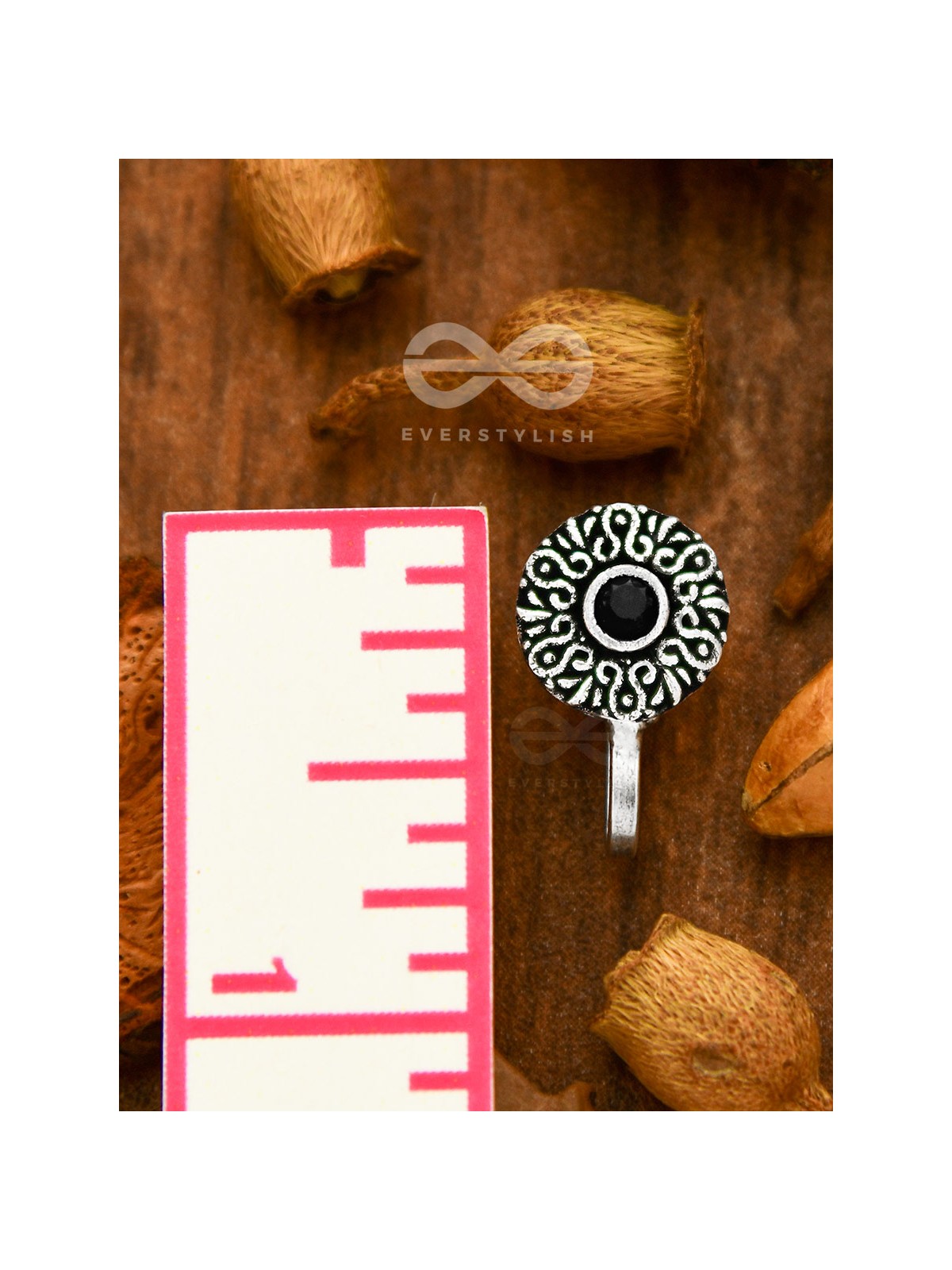 The Noble Motifs - Non-Pierced Boho Nosepin (Onyx Black)