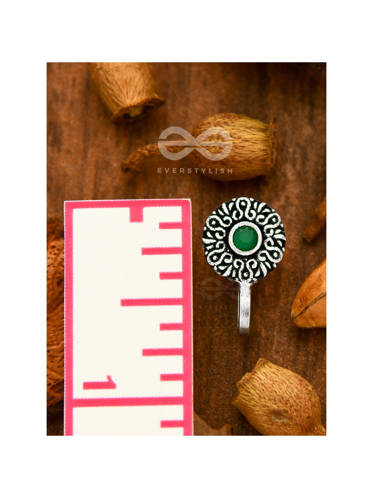 The Noble Motifs - Non-Pierced Boho Nosepin (Emerald Green)