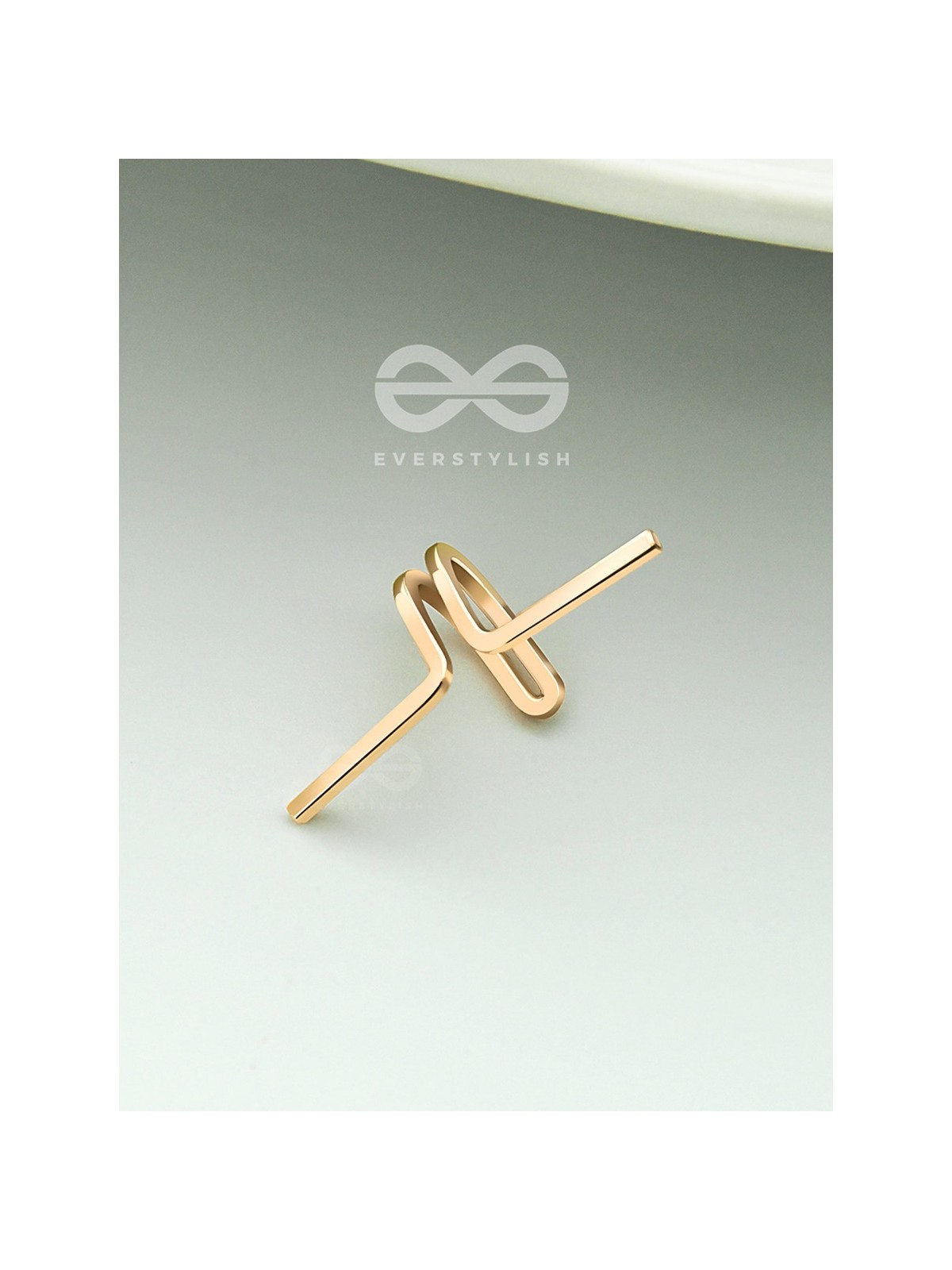 Hooked on Charm- Golden Adjustable Earcuff (One Ear)