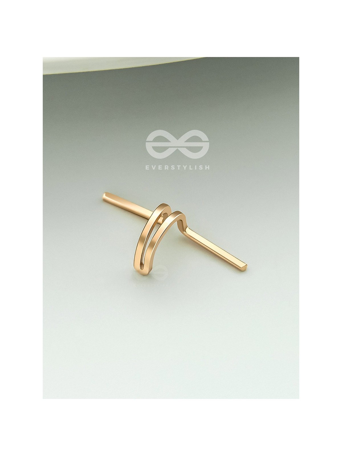 Hooked on Charm- Golden Adjustable Earcuff (One Ear)