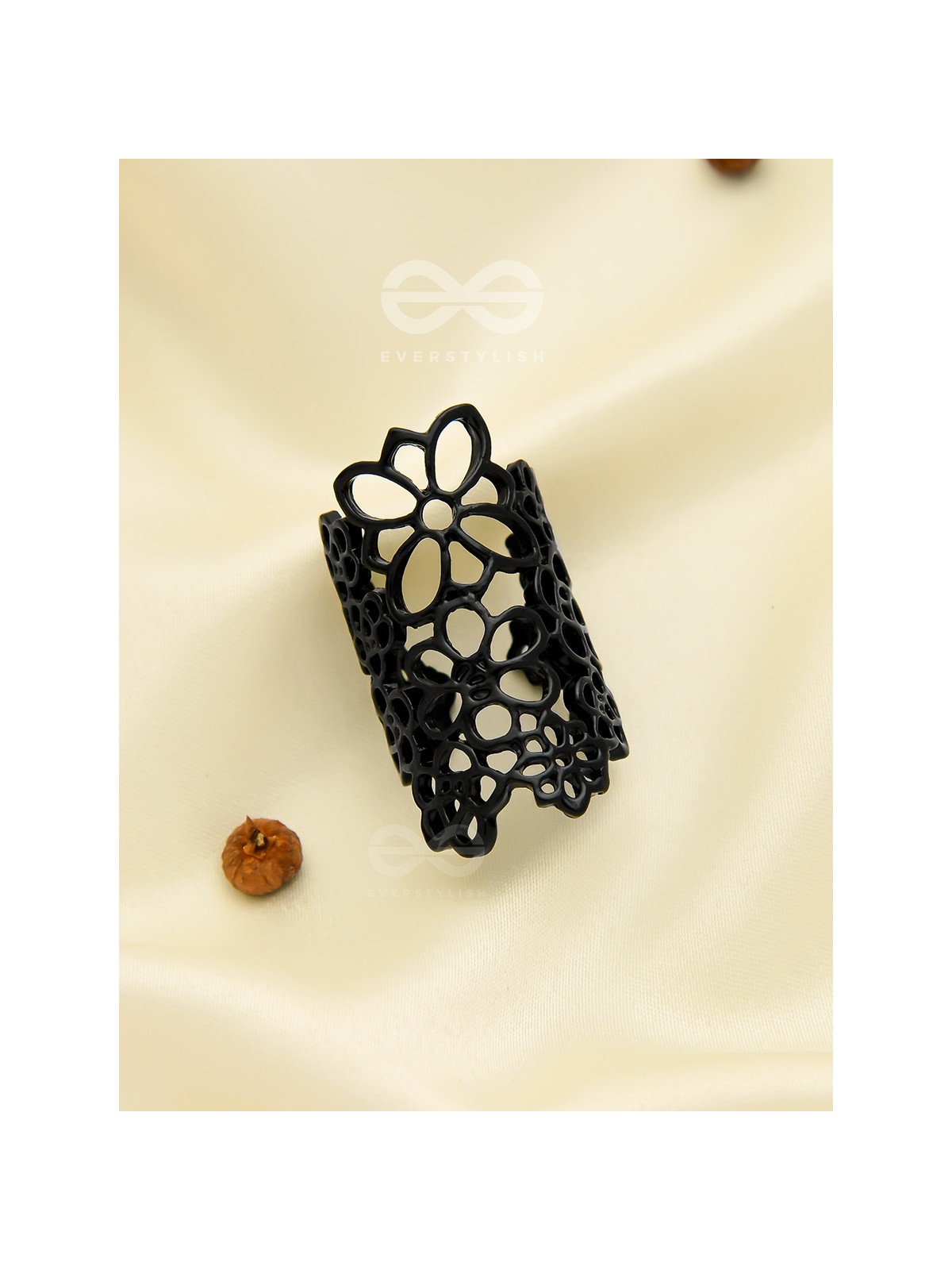 The Alluring floral adjustable ring- Coal Black