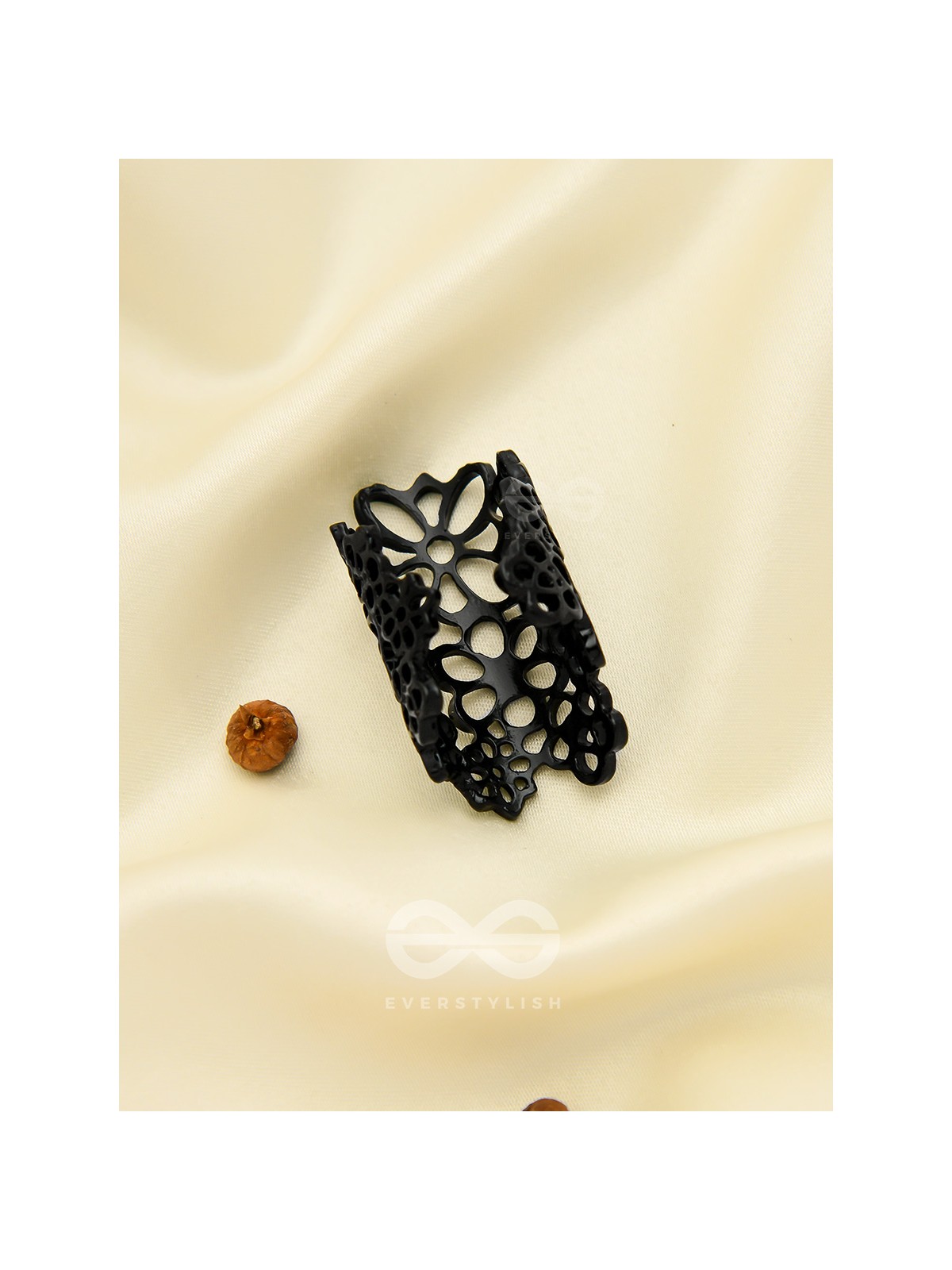 The Alluring floral adjustable ring- Coal Black