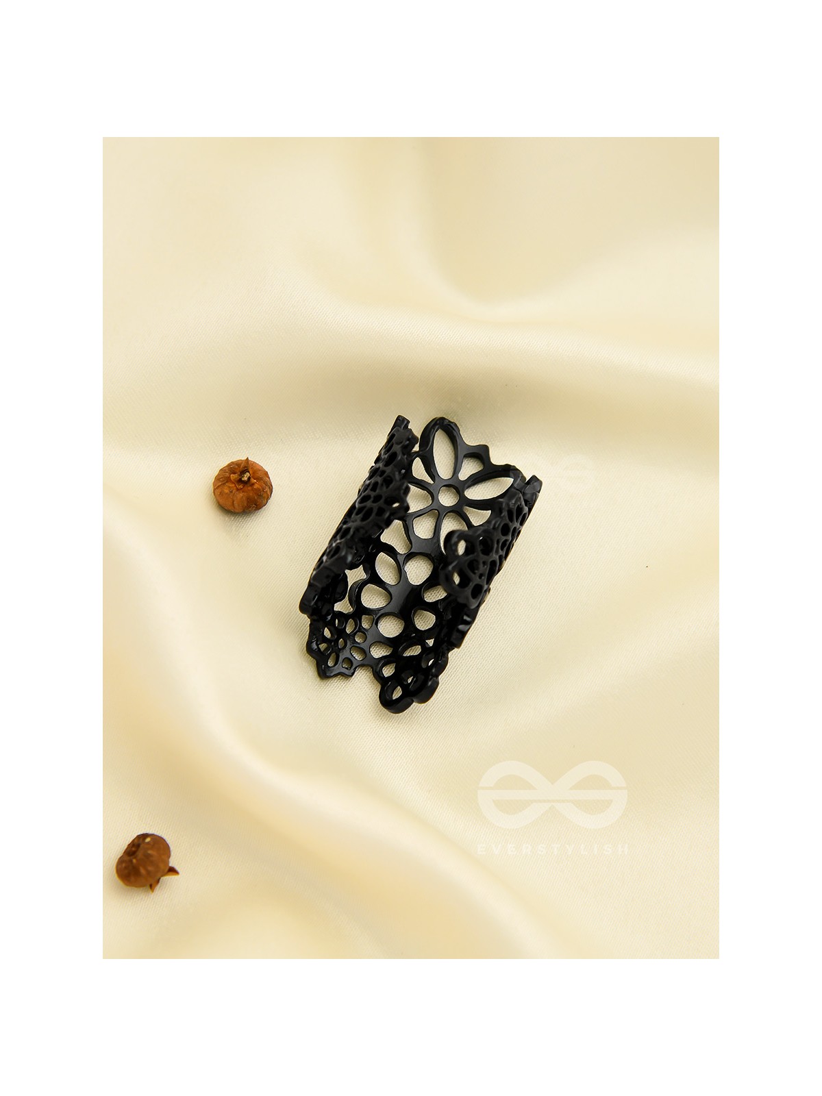 The Alluring floral adjustable ring- Coal Black