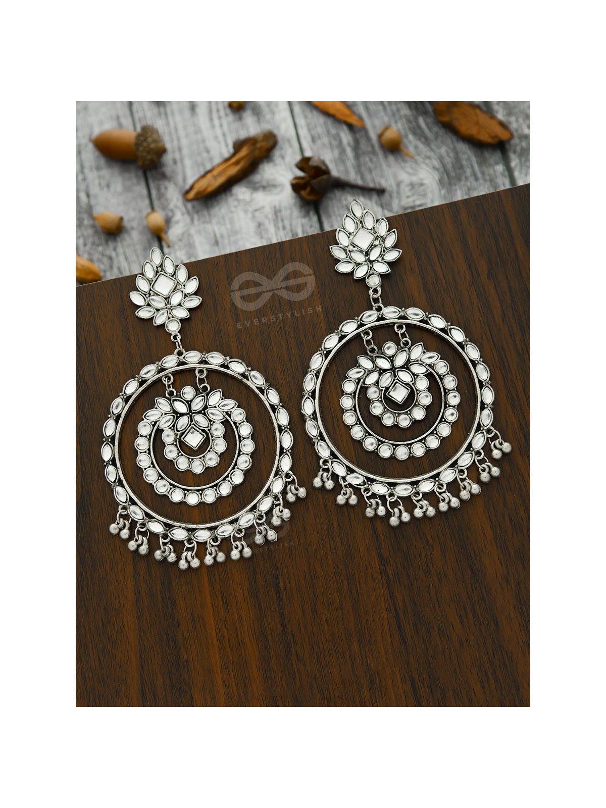 THE Statement OF ELEGANCE - STATEMENT Embellished DANGLERS