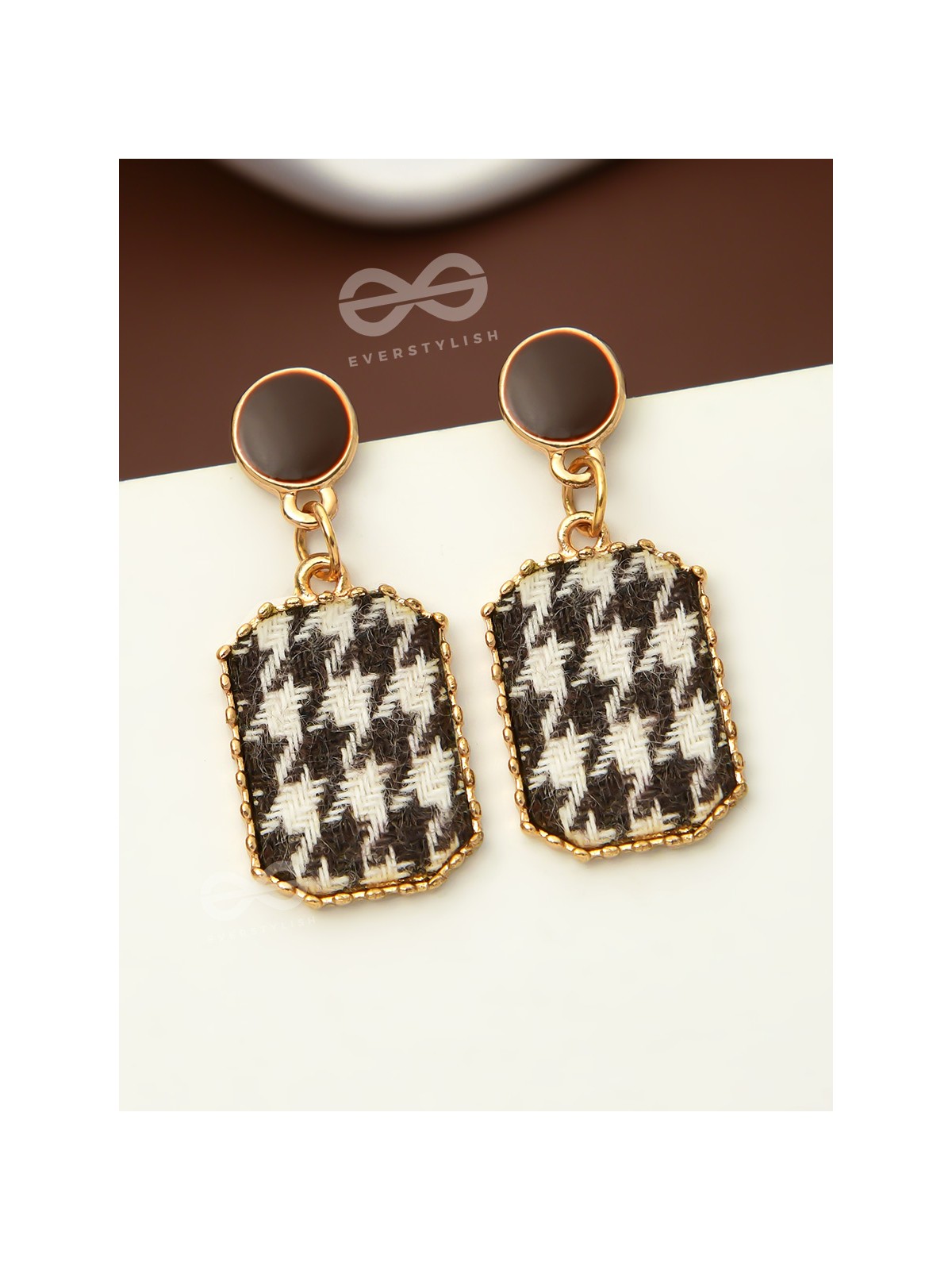 Best of Both Worlds - Golden Monochrome Pattern Earrings