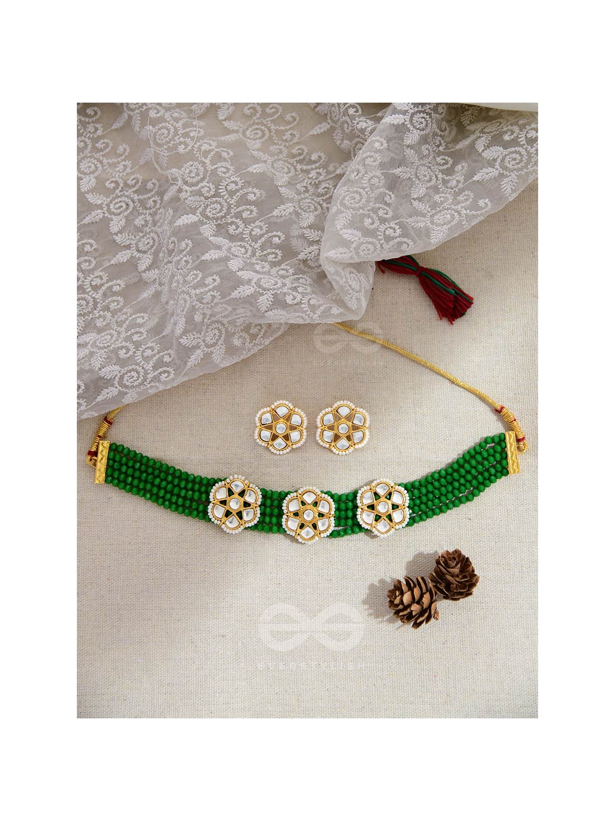 The Classy Elegance - Set of Statement Choker and Studs (Emerald Green)