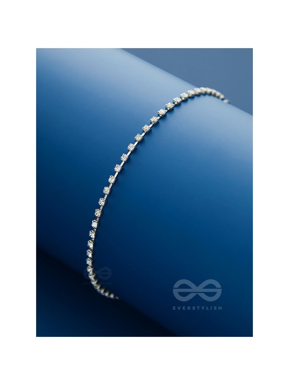 Elegance around my Neck - Silver Statement Neckpiece