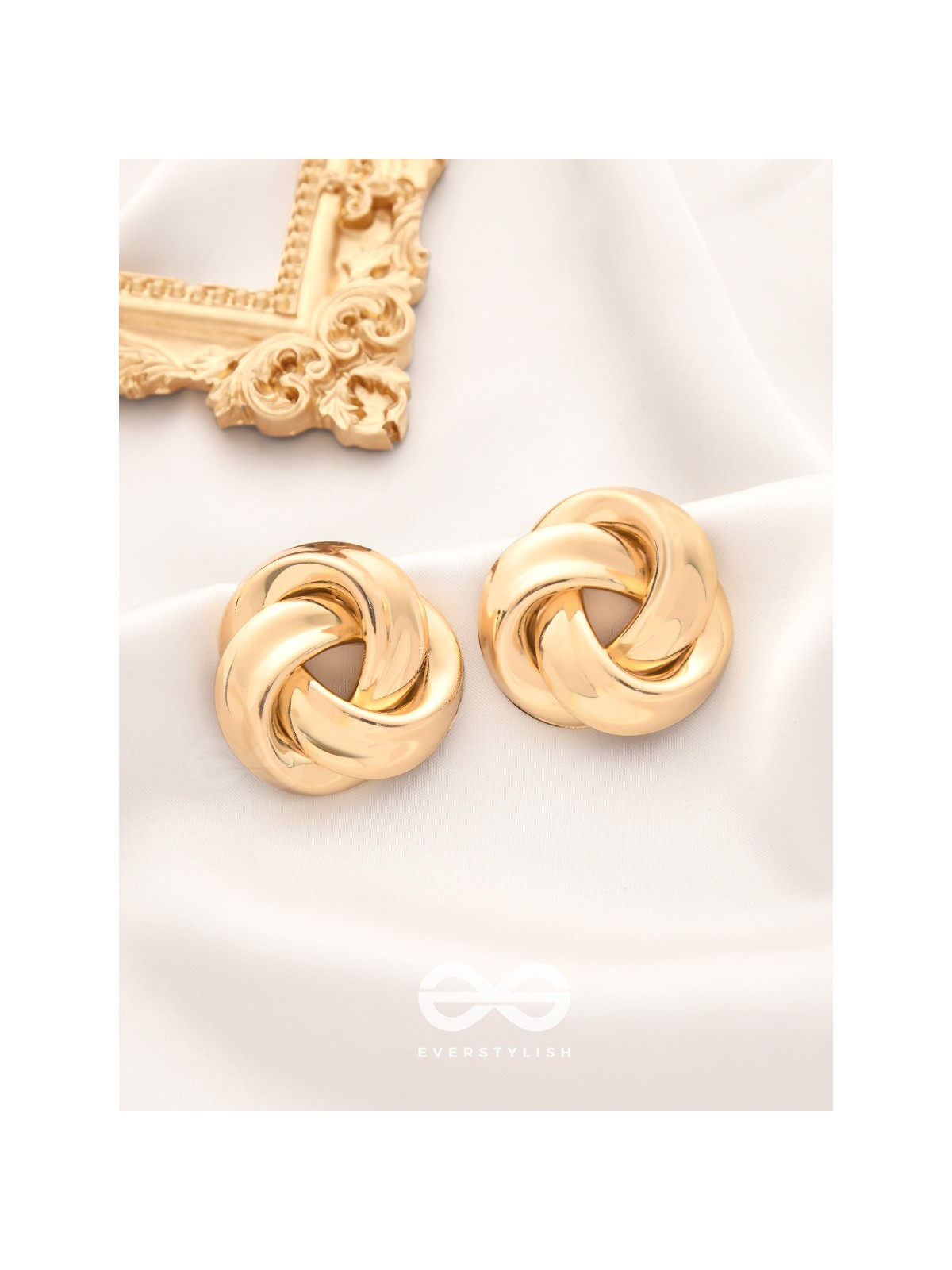 A Knot of Elegance - Statement Golden Studs