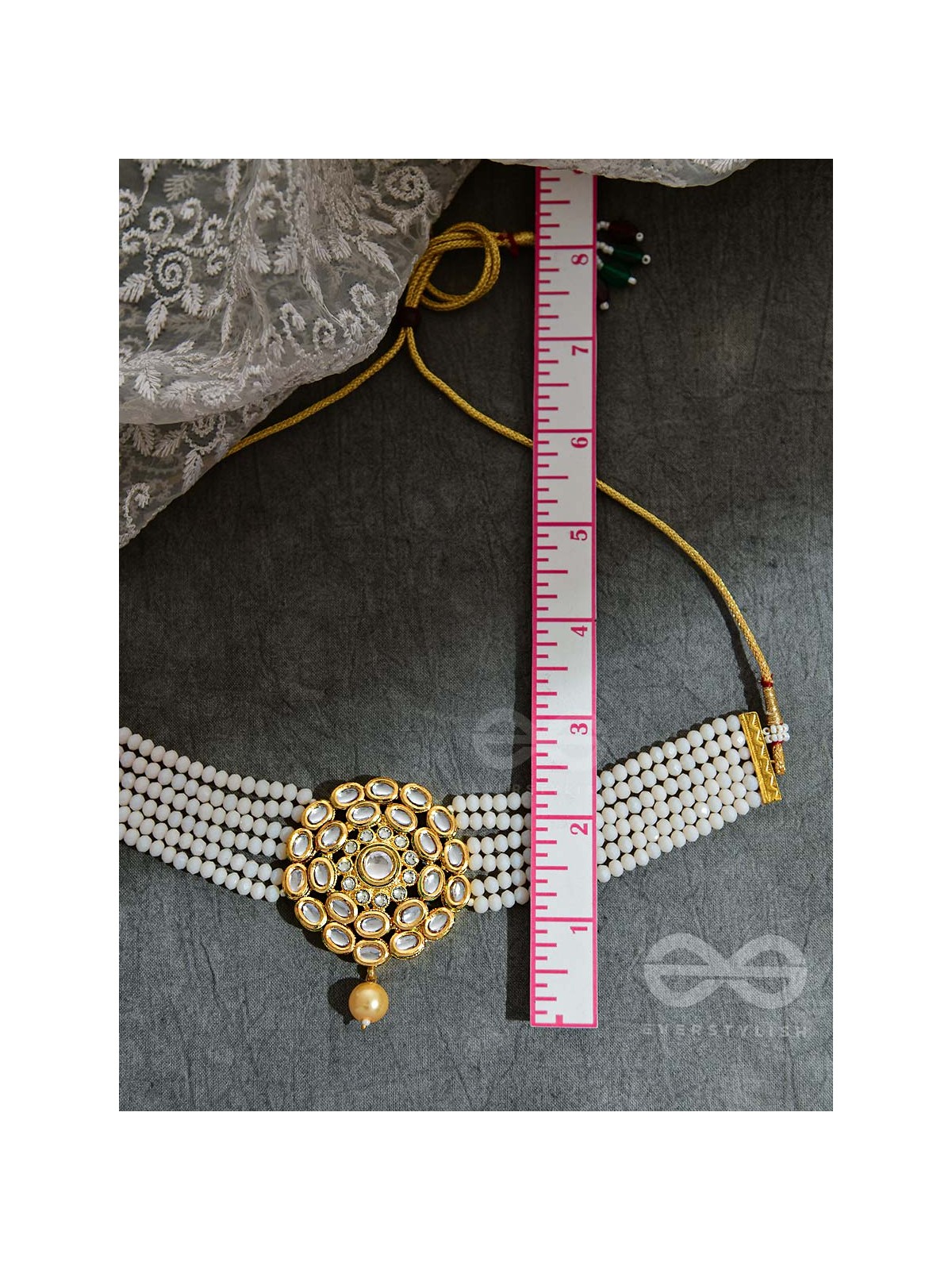 Royalty of the Sultanate - Set of Choker and Earrings (Off White)