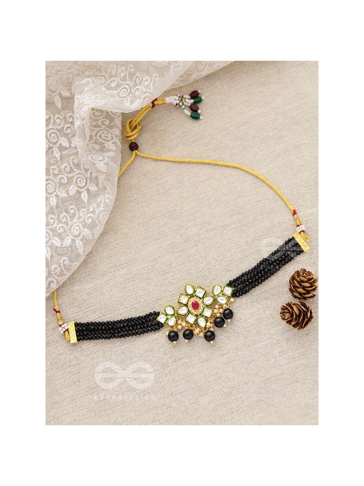 The Magical Mystique - Set of Statement Earrings and Choker (Black)