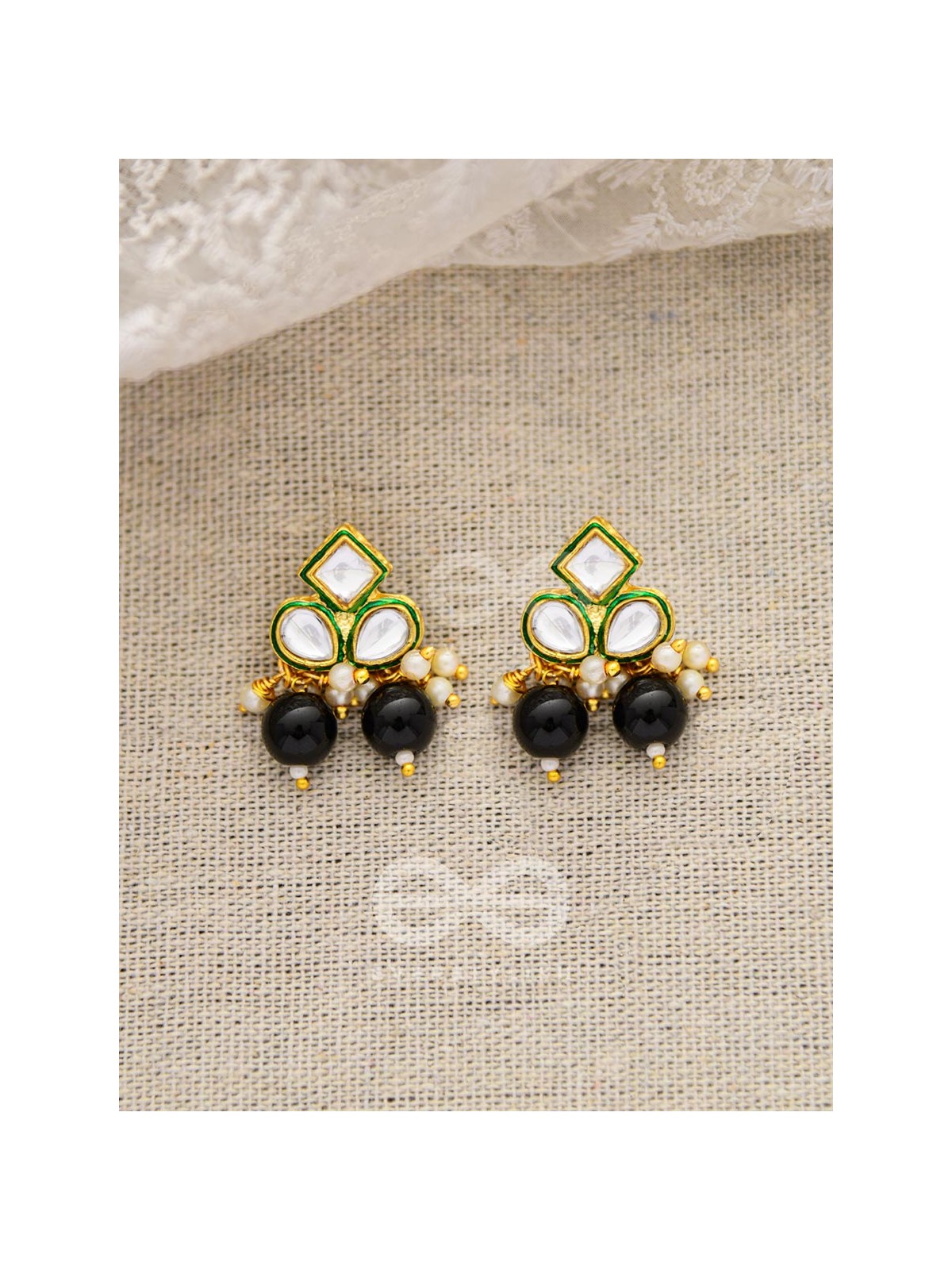 The Magical Mystique - Set of Statement Earrings and Choker (Black)