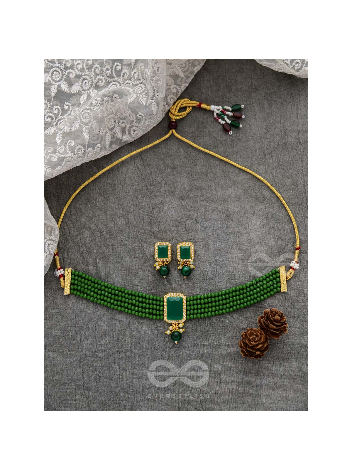The Mystical Magnificence - Set of Statement Choker And Earrings (Forest Green)