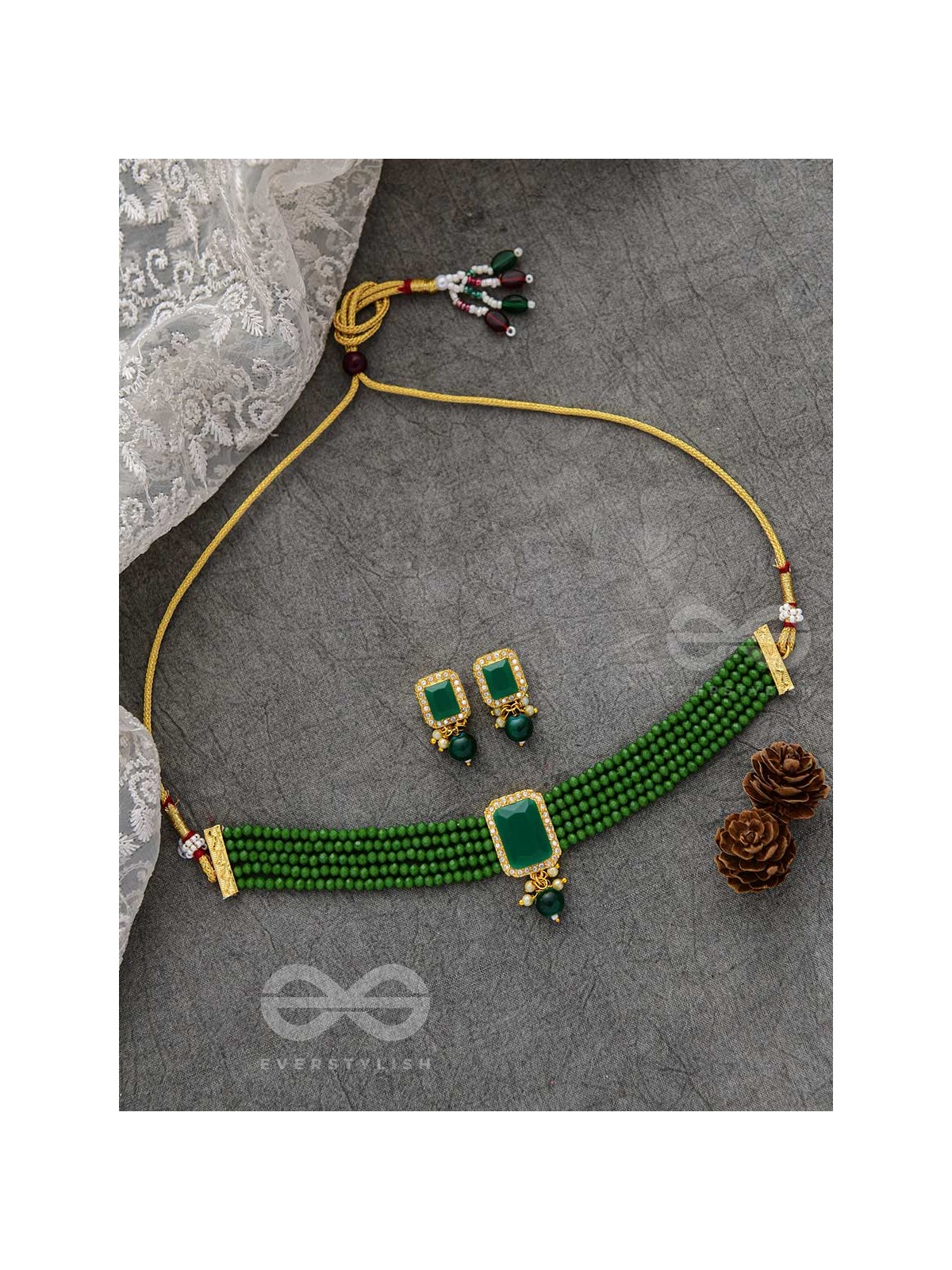 The Mystical Magnificence - Set of Statement Choker And Earrings (Forest Green)
