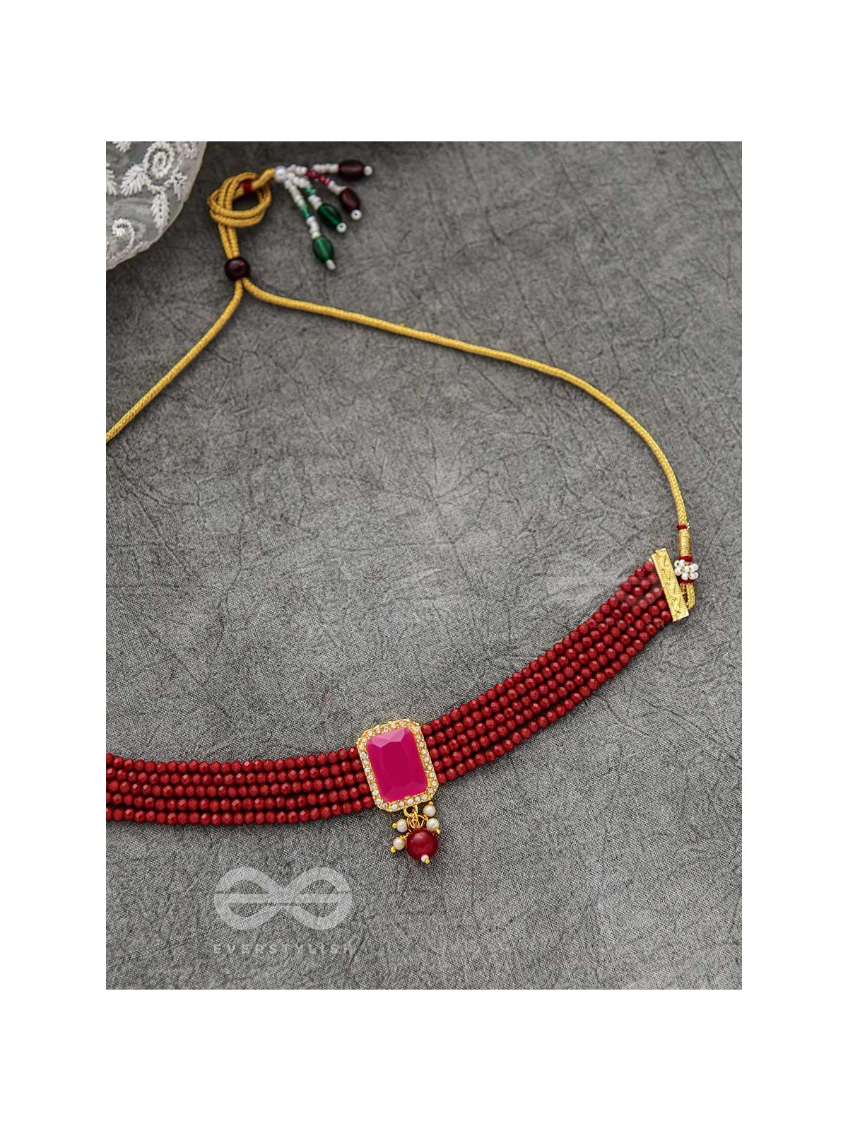 THE MYSTICAL MAGNIFICENCE - SET OF STATEMENT CHOKER AND EARRINGS (BERRY RED)