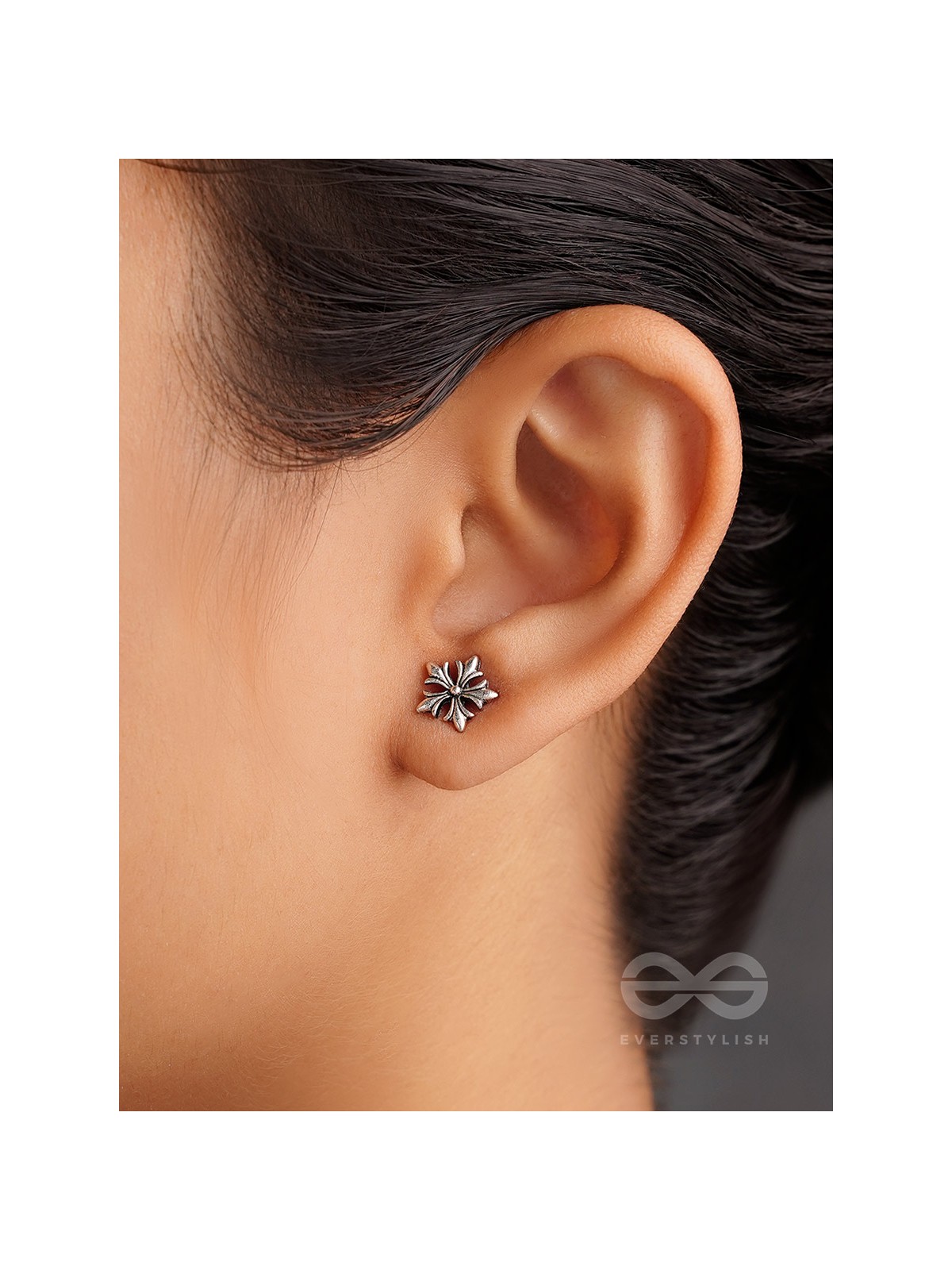 The Silver Sleet- Silver Stud Earrings