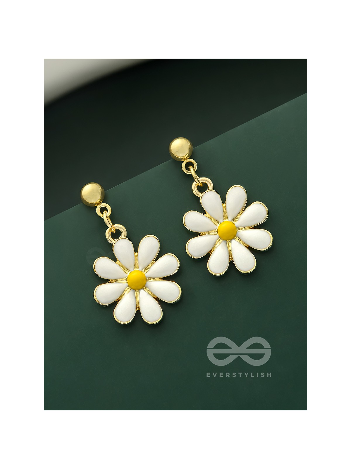 Dewy Daisies - Chic Enamelled Earrings