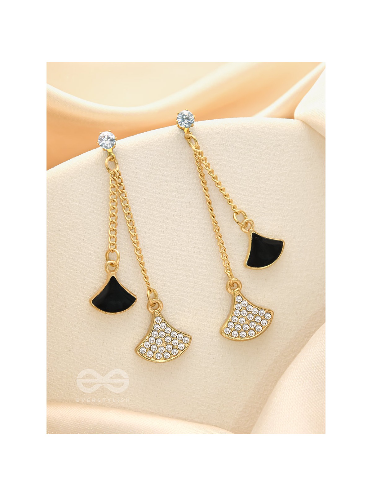 The Pendulum Effect- Black and Golden Earrings 