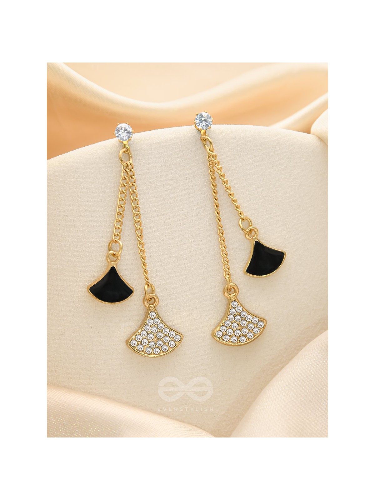 The Pendulum Effect- Black and Golden Earrings 