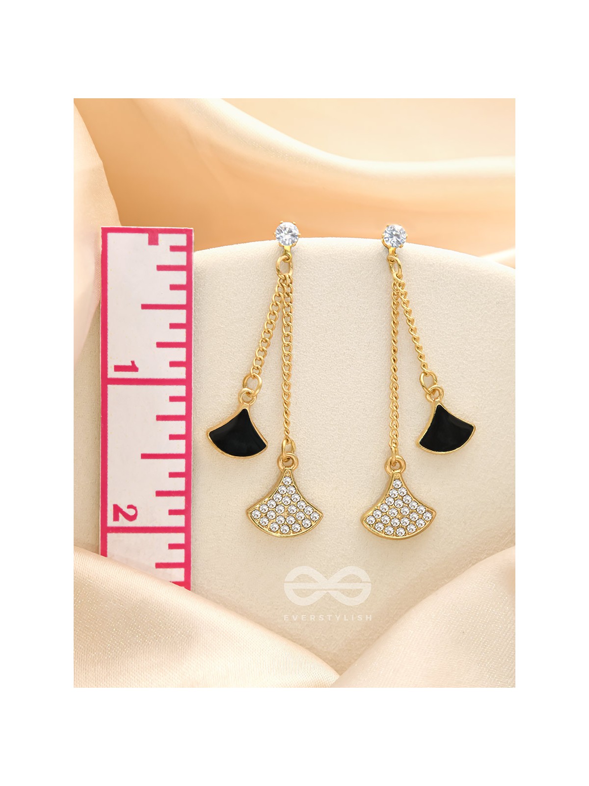 The Pendulum Effect- Black and Golden Earrings 