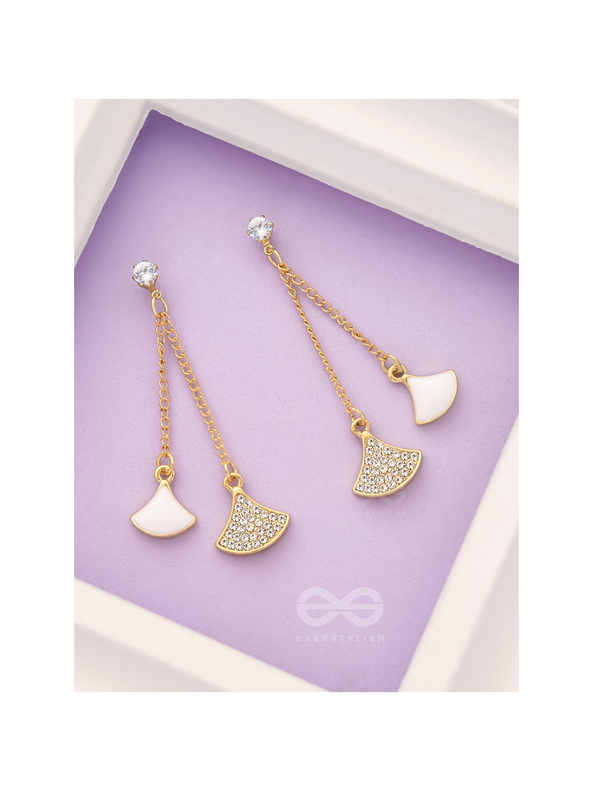 The Pendulum Effect- White and Golden Earrings 