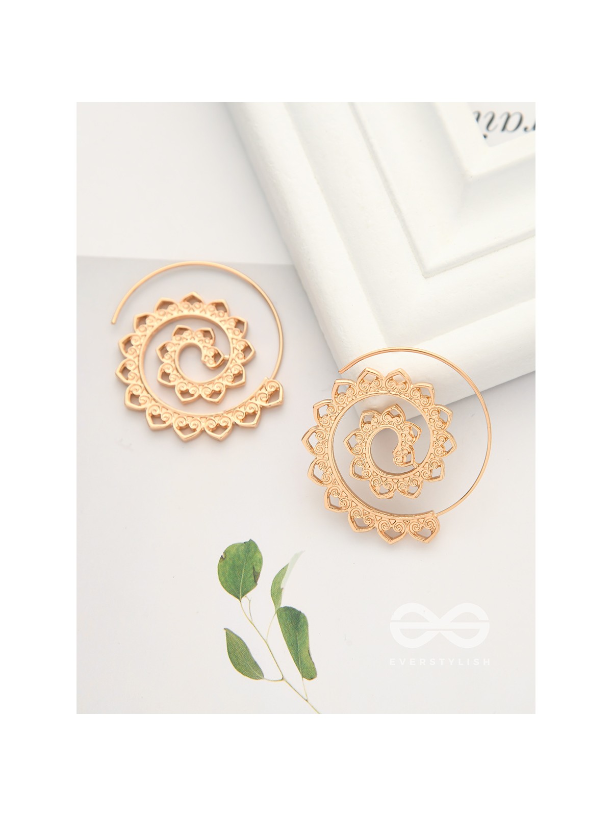 The Flaming Spiral- Chic Golden Earrings