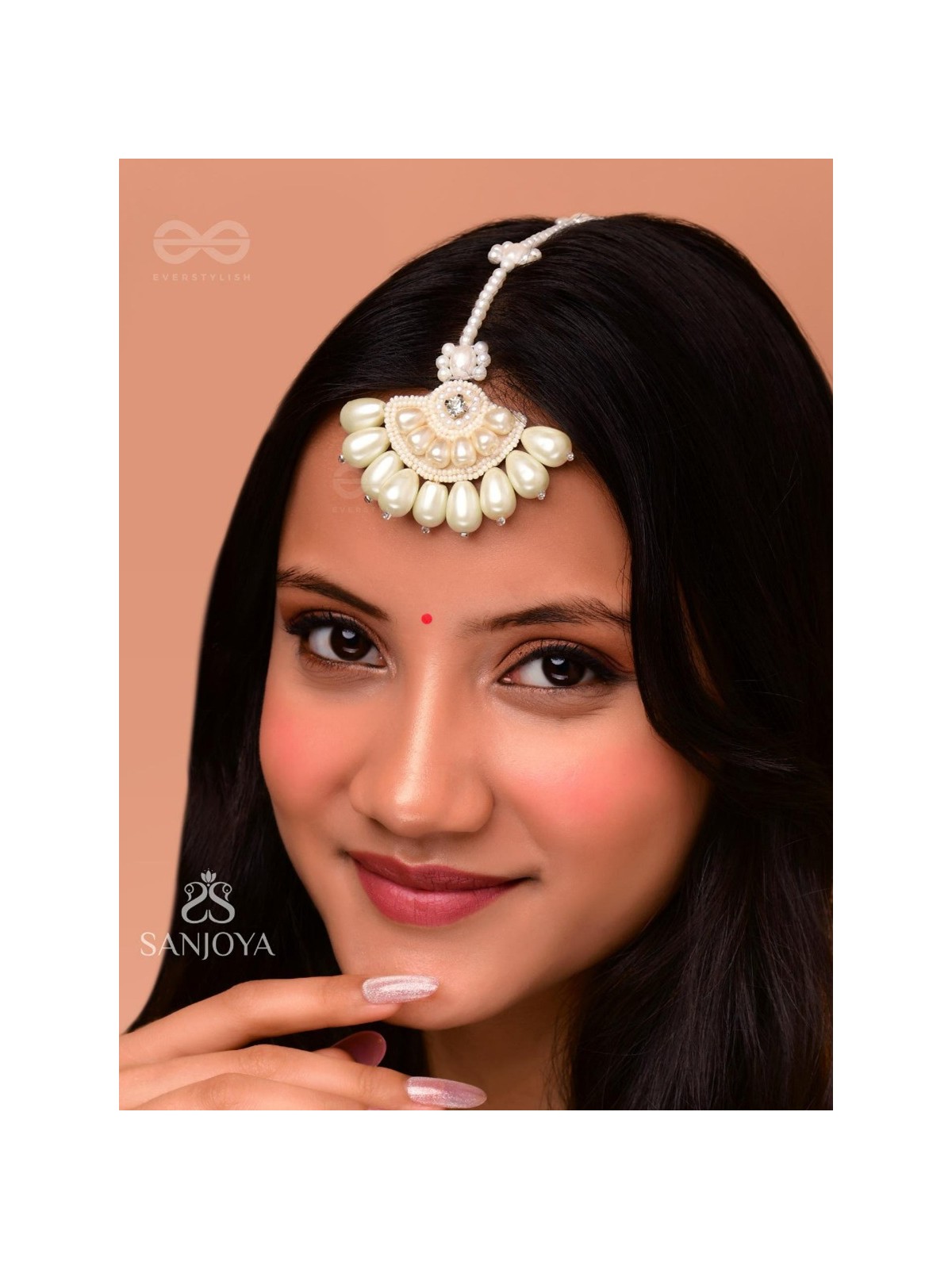 SAIKAVALI - DECORATED WITH PEARLS - STONE, BEADS AND PEARLS EMBROIDERED MAANGTIKA
