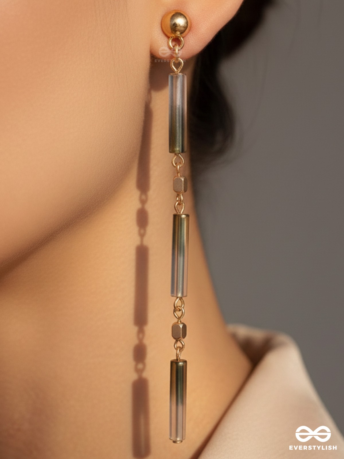 Day In, Day Out-Golden Resin Earrings (Ivory White and Lead Black)