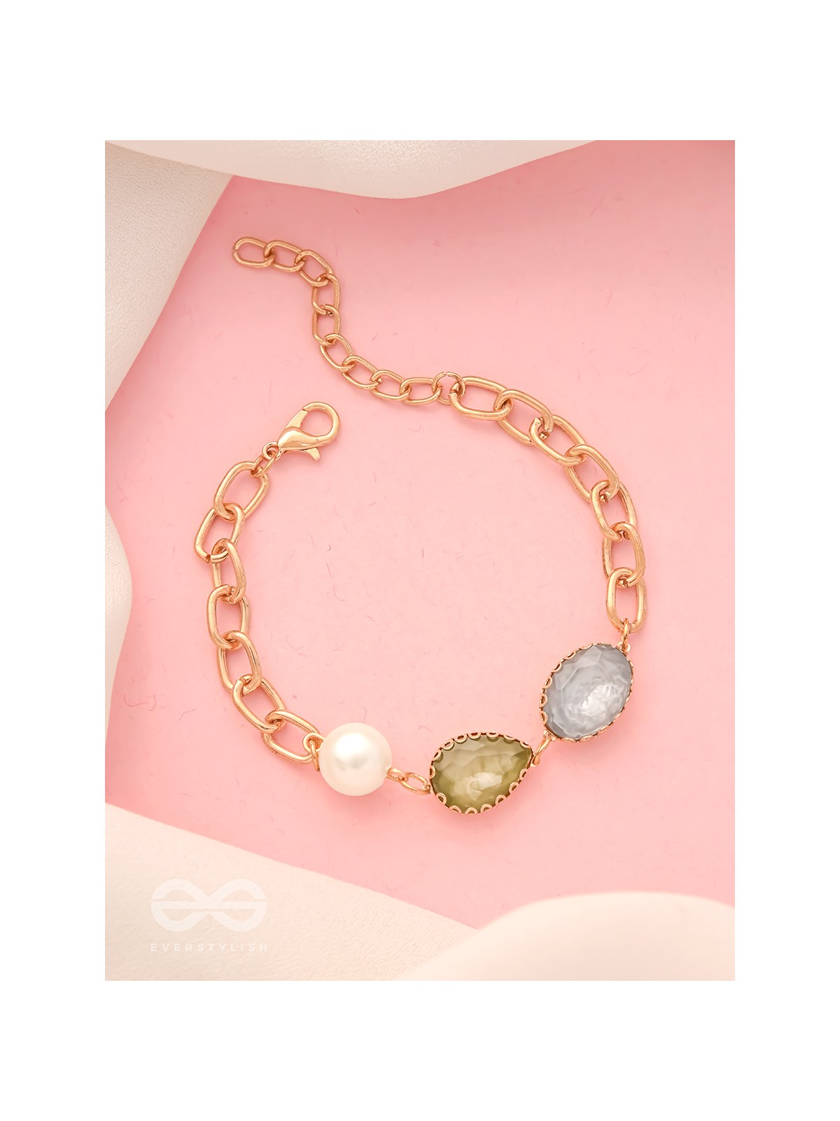 Ocean in Nutshell- Golden Embellished Bracelet