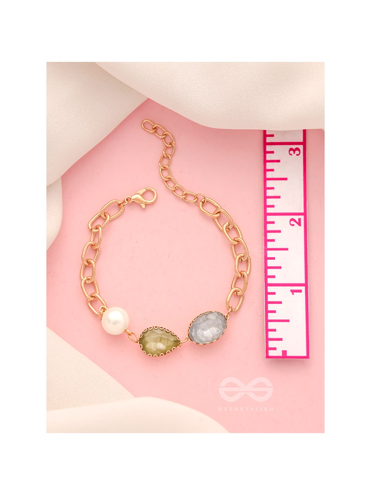 Ocean in Nutshell- Golden Embellished Bracelet