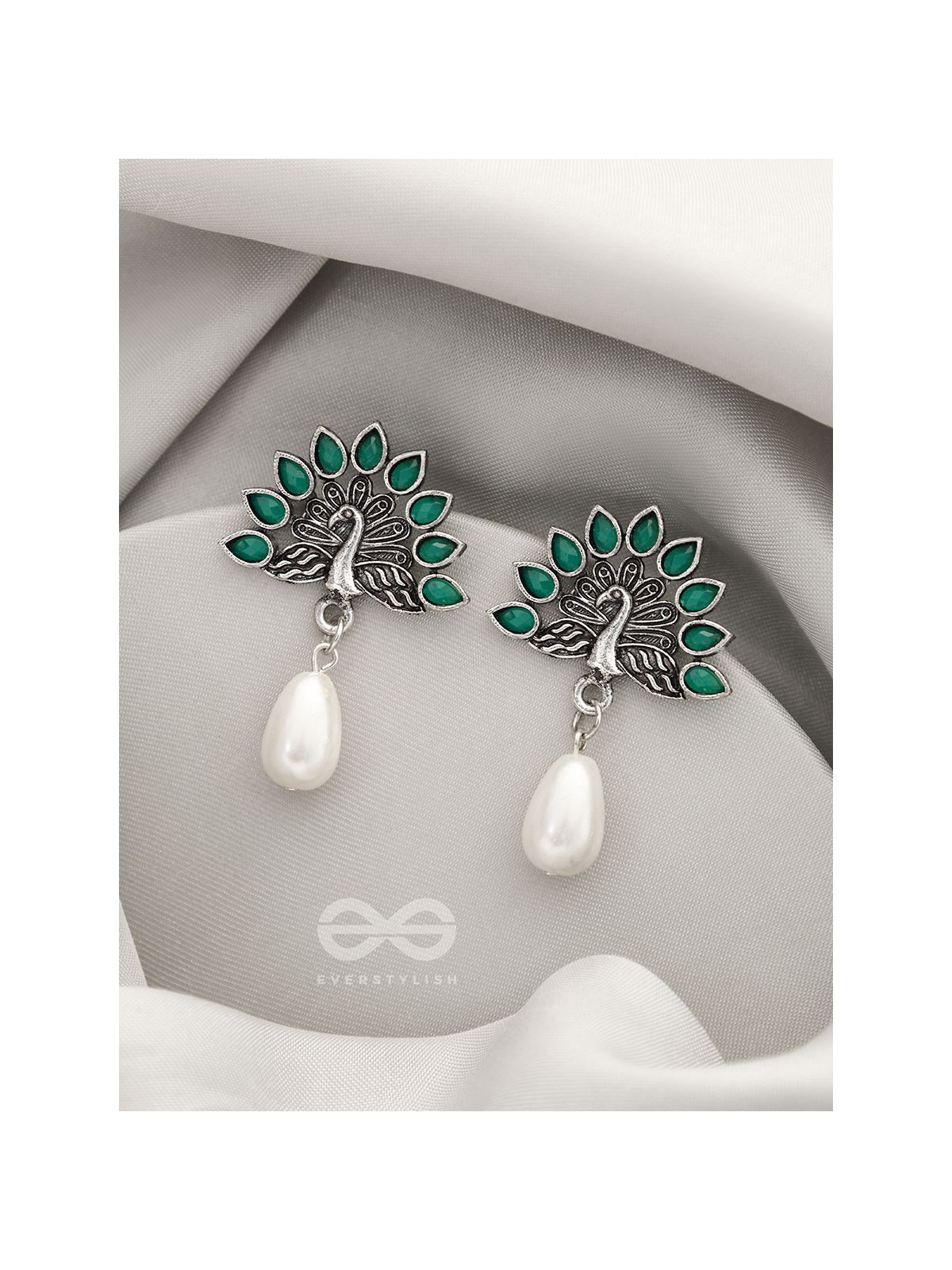 The Peacock Crown- Oxidised Pearl Earrings