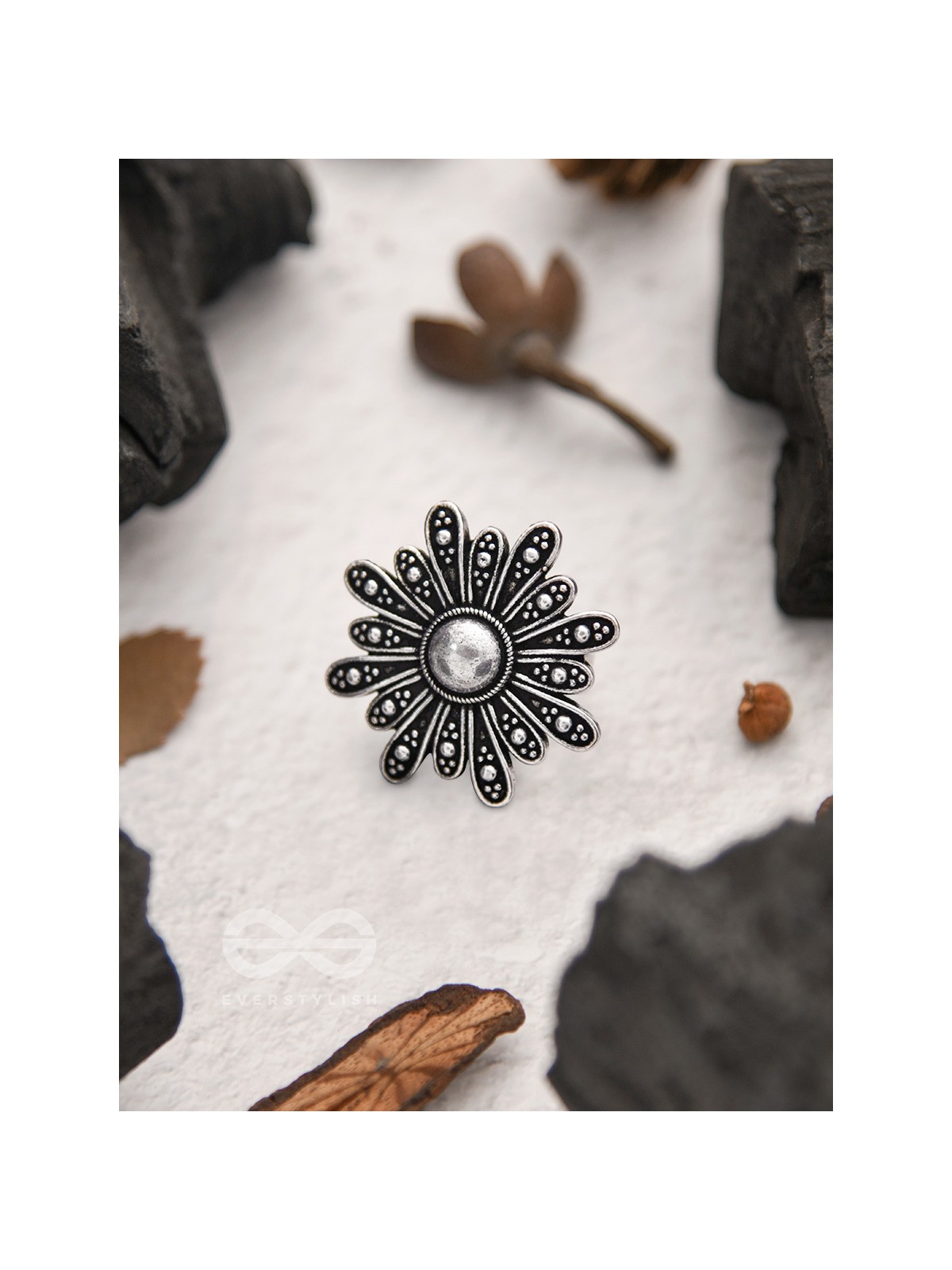 The Beaming Bloom- Oxidised Statement Ring