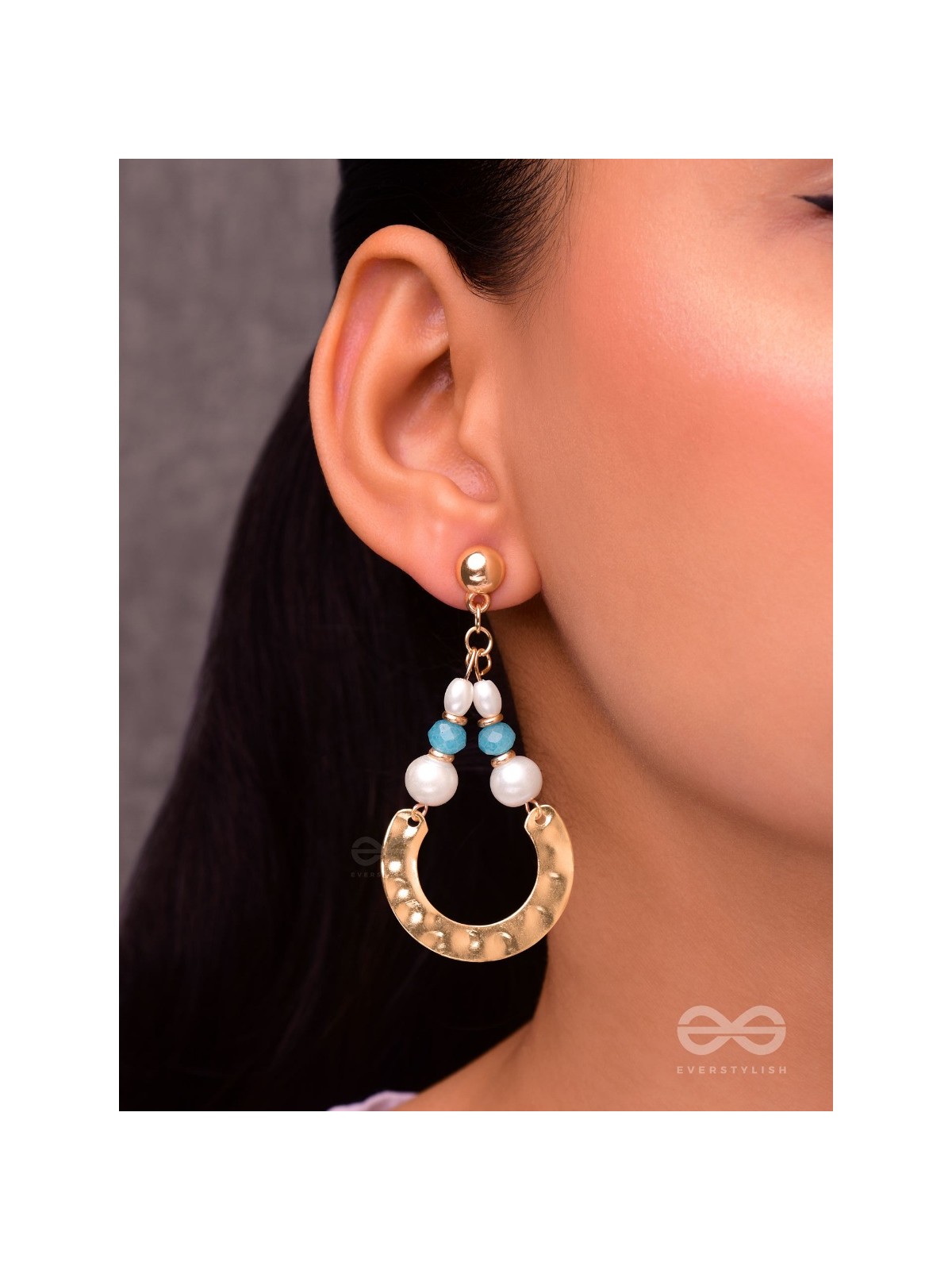 The Circle of Light - Golden Embellished Earrings