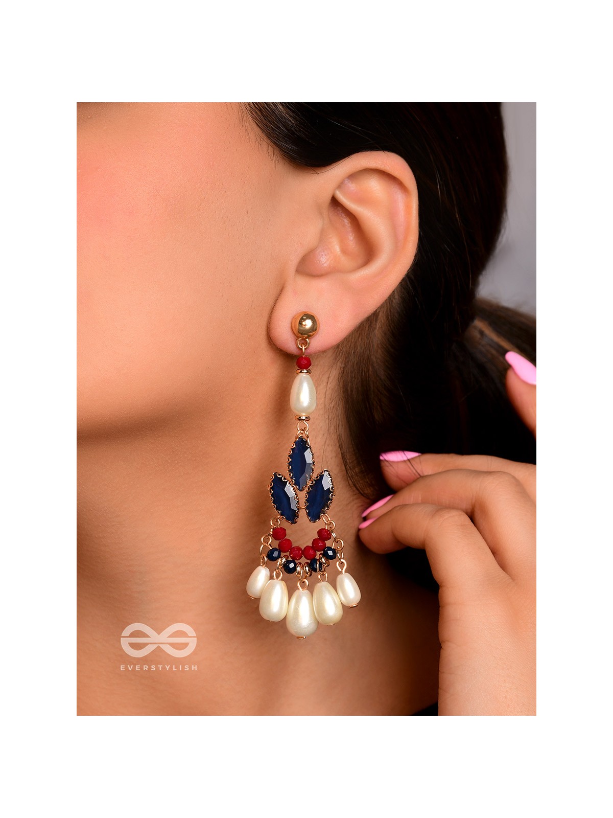 The Shrinking Violet- Golden Pearl Earrings