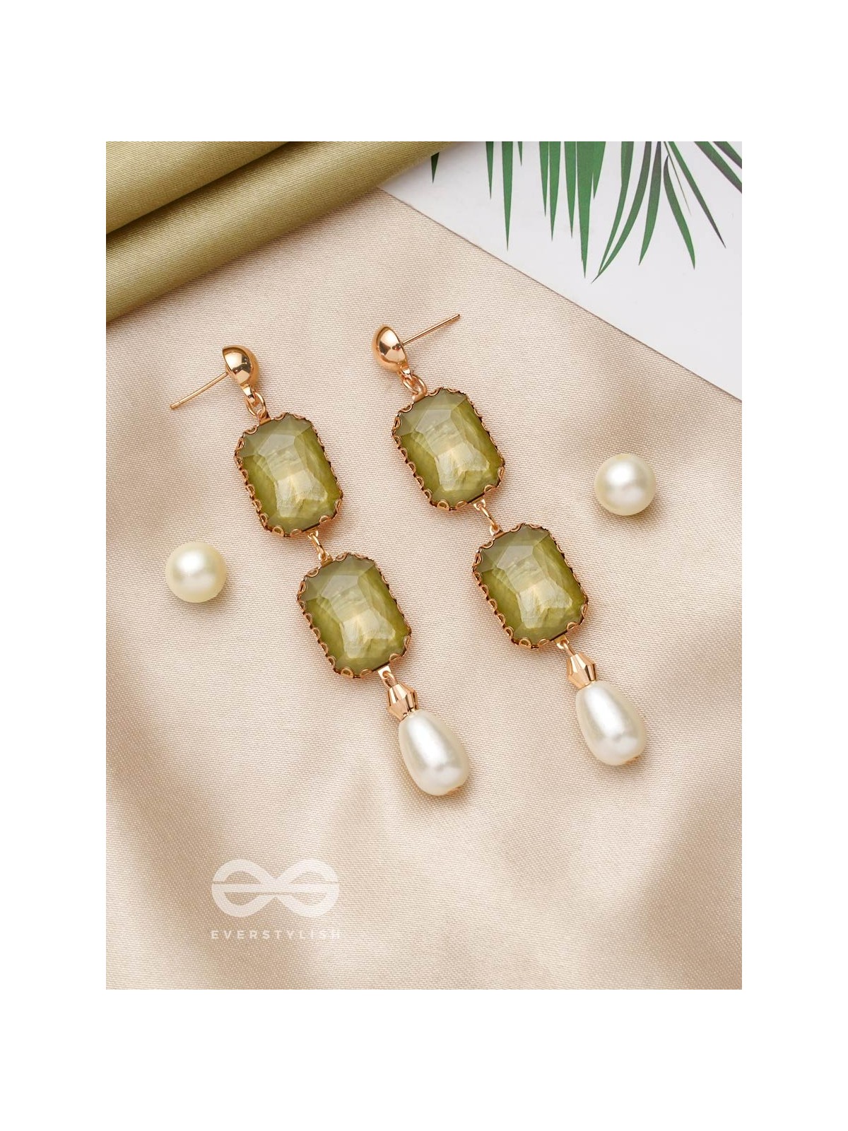 The Lush Vine- Golden Pearl Earrings