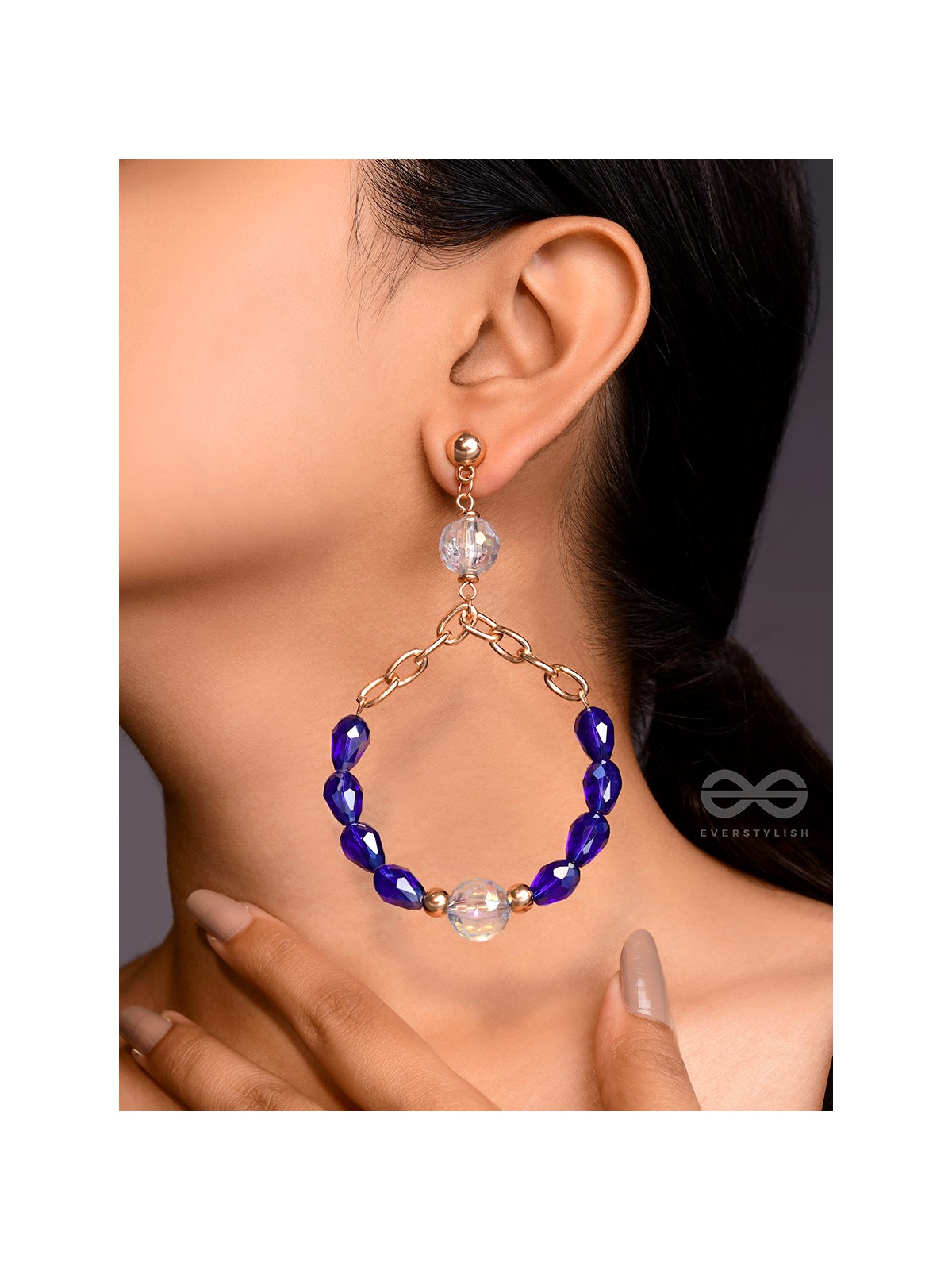 The Shimmering Stars- Golden Embellished Earrings