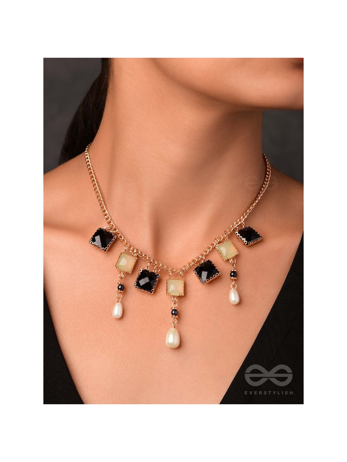 The Midnight Romance - Elegant Necklace With Anti-Tarnish Coating 