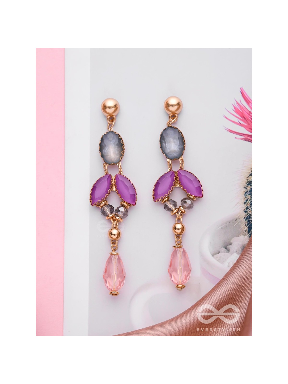 A GREY ROSE - GOLDEN STATEMENT EARRINGS