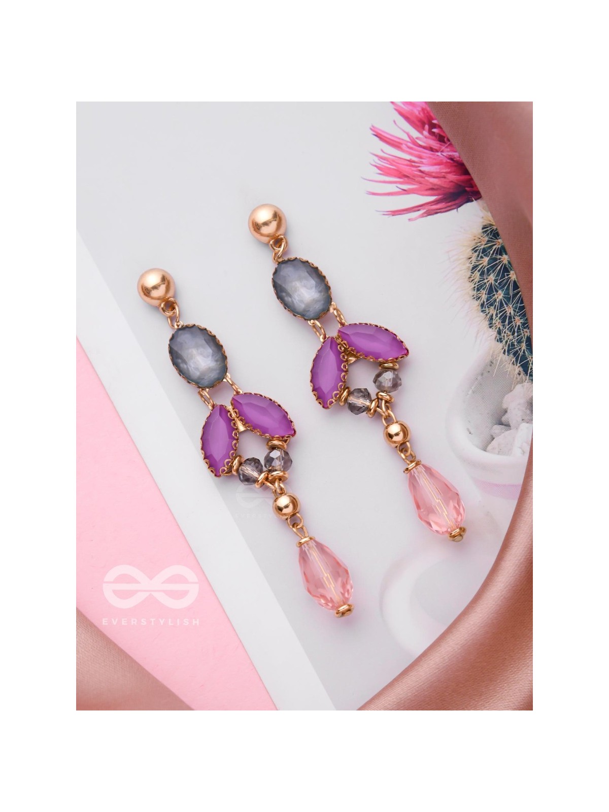 A GREY ROSE - GOLDEN STATEMENT EARRINGS