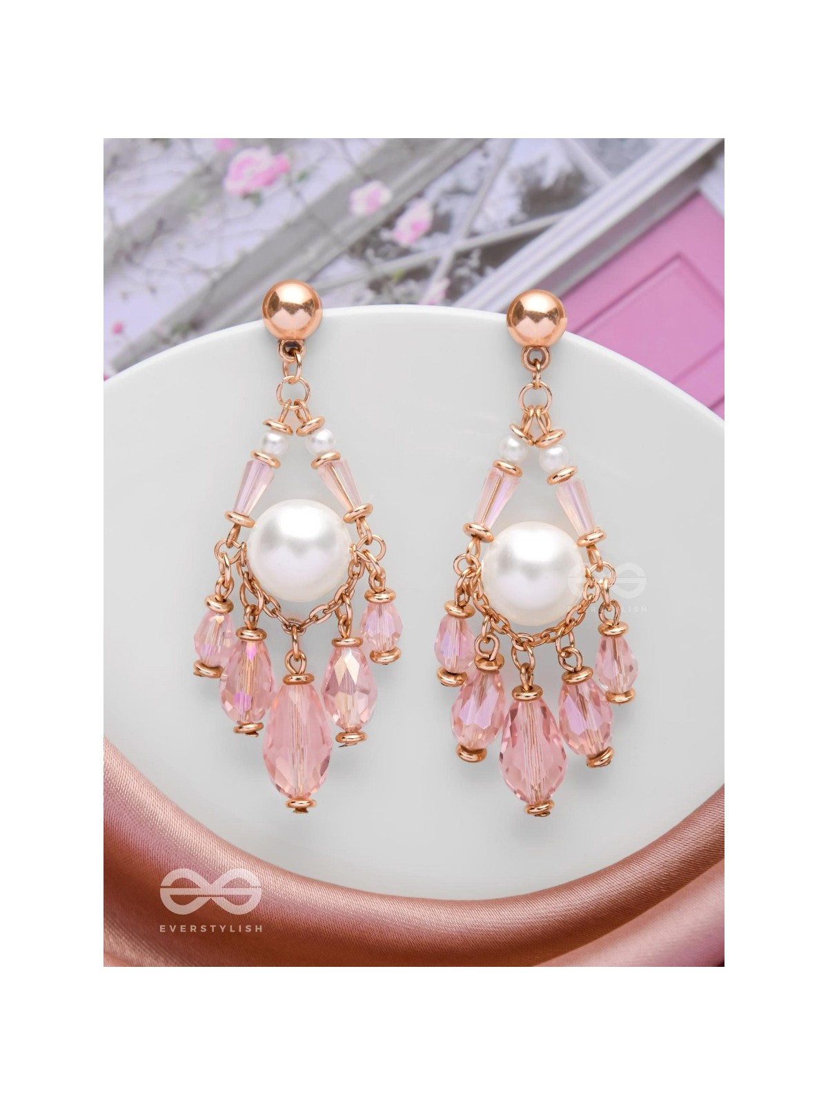 PRETTY PEARL POP  - CLASSIC DROP EARRINGS