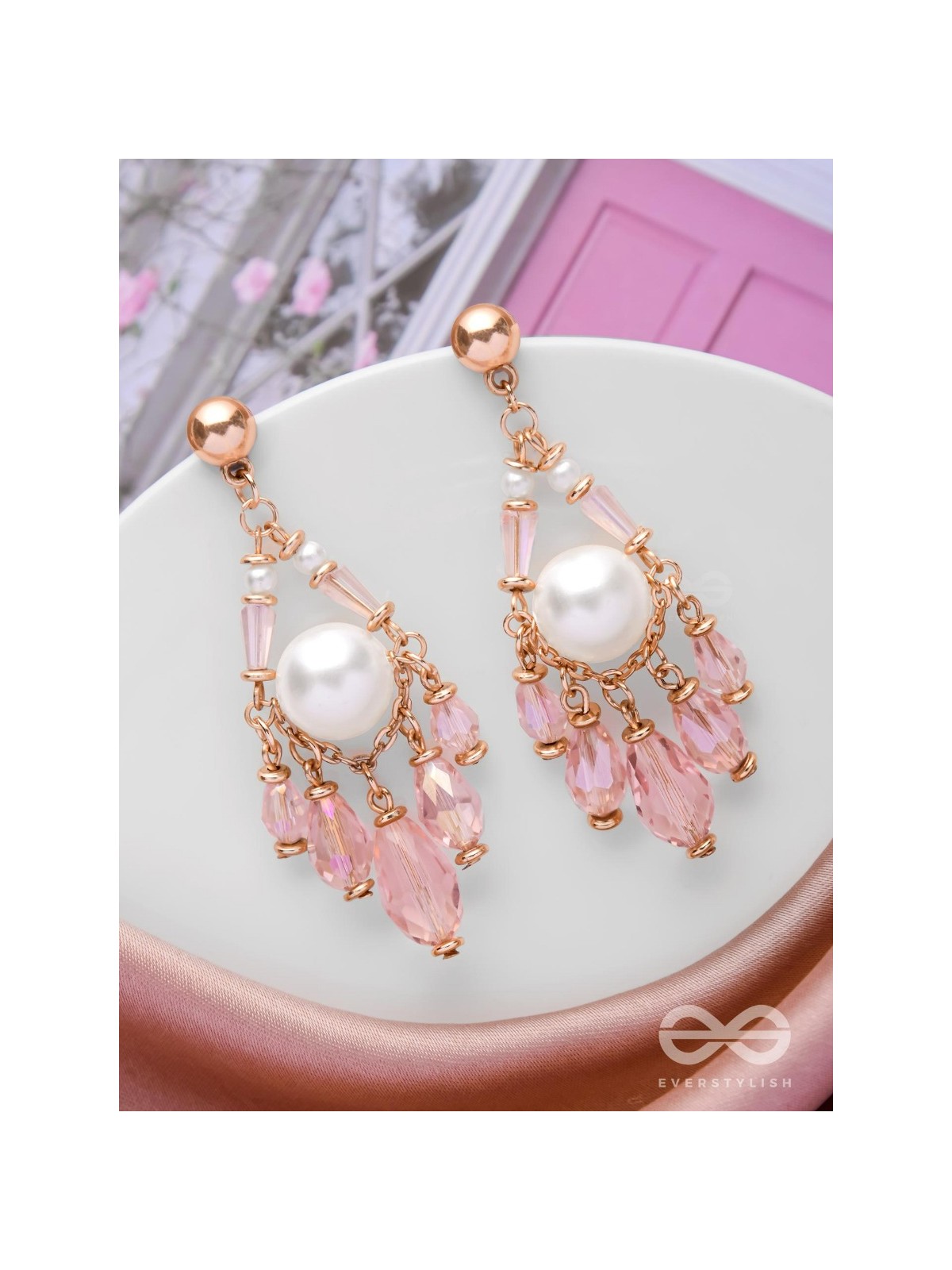 PRETTY PEARL POP  - CLASSIC DROP EARRINGS