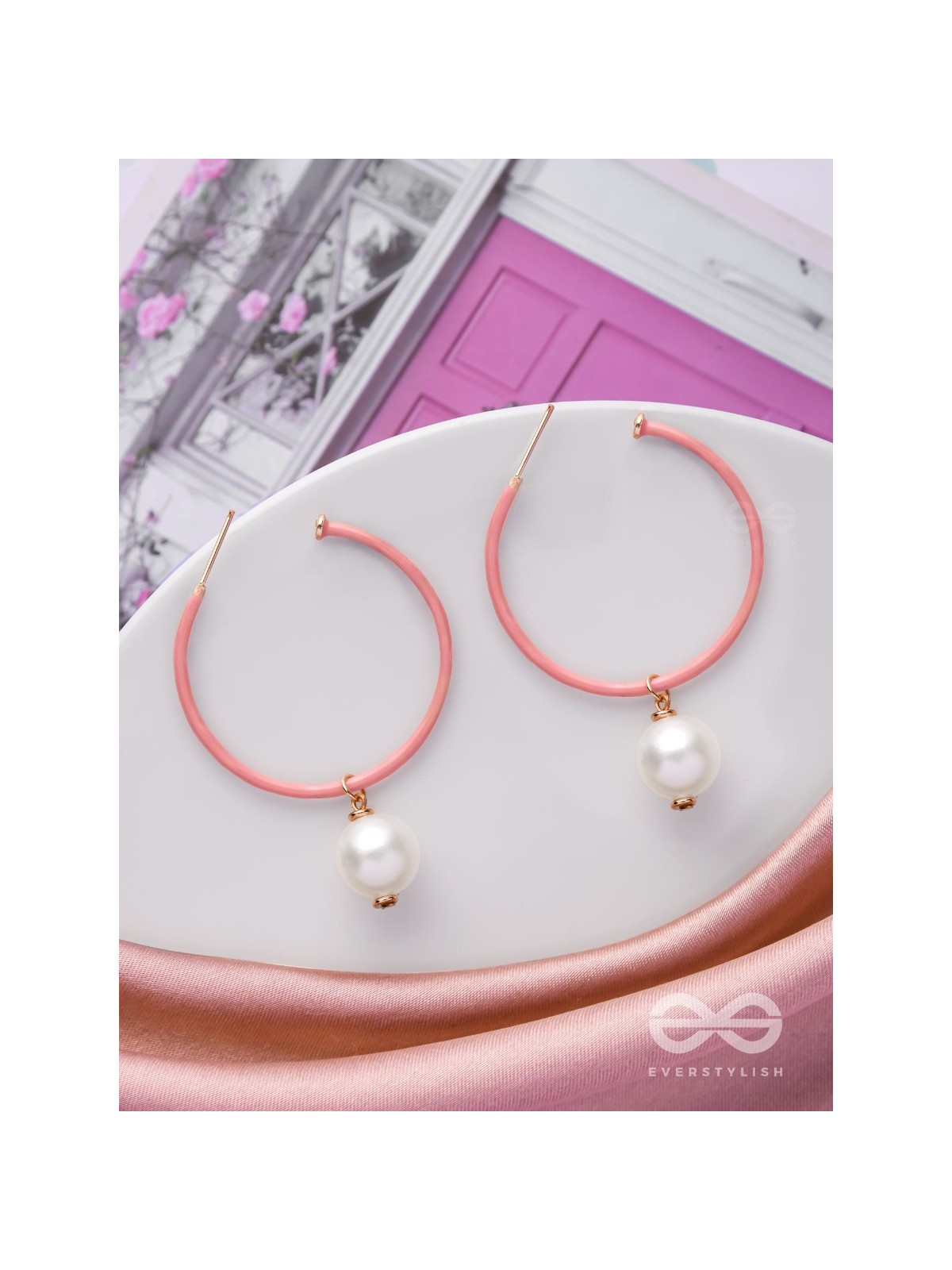 DAZZLING DEWDROP DREAM - CUTE PEARL EARRING