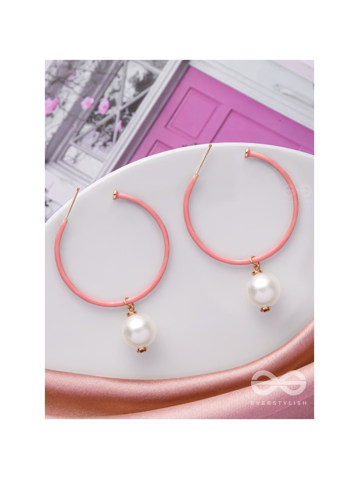 DAZZLING DEWDROP DREAM - CUTE PEARL EARRING