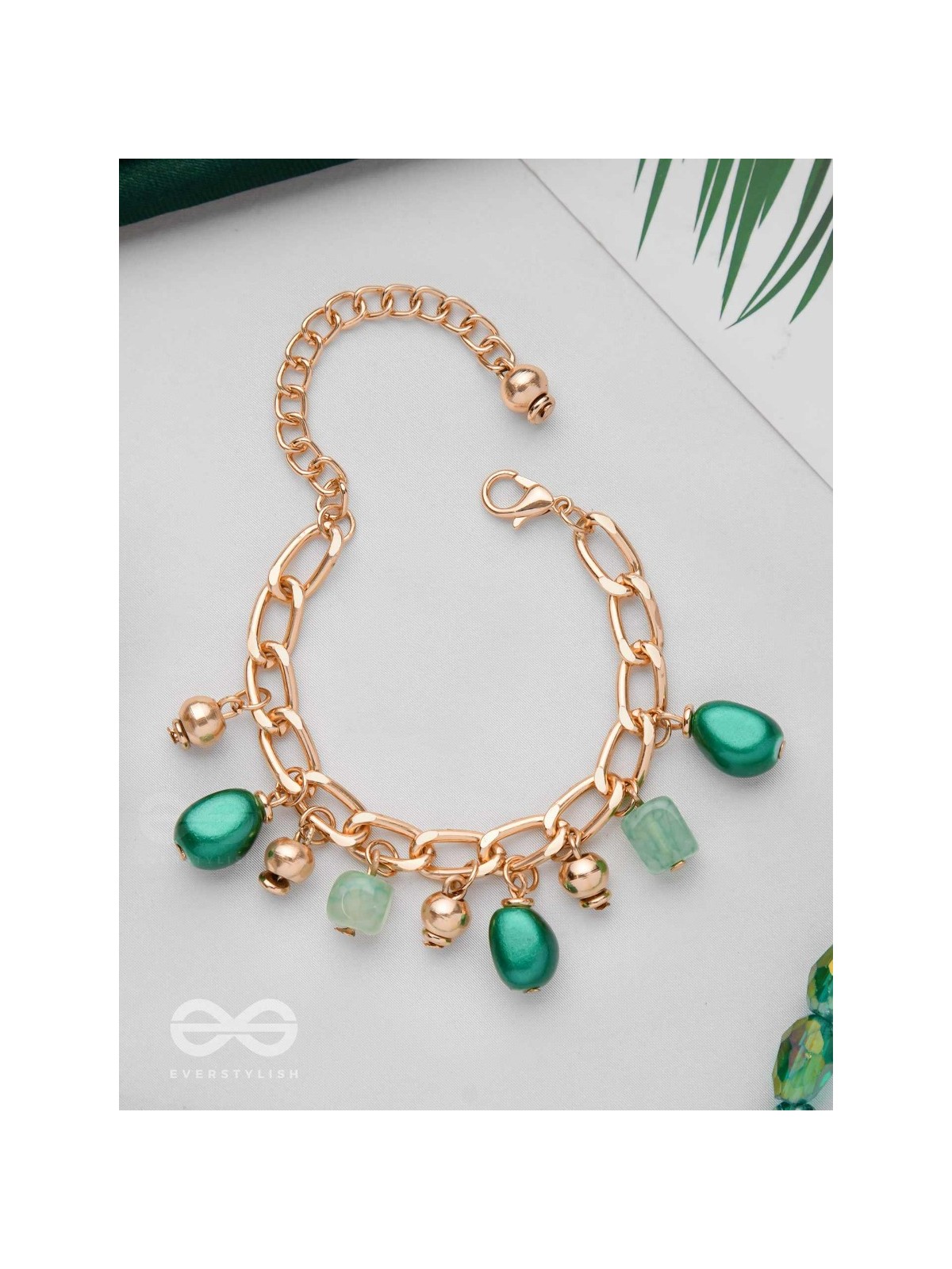 THE VIBRANT VINEYARD - GOLDEN BOLD BRACELET