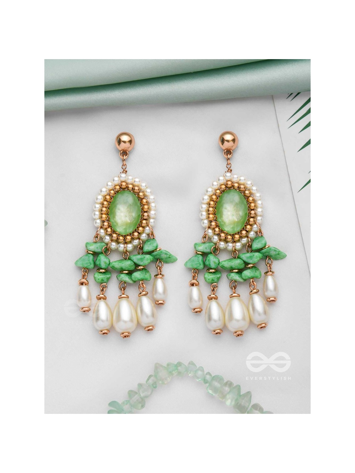 THE EVERLASTING ELEGANCE - GOLDEN EMBELLISHED EARRINGS