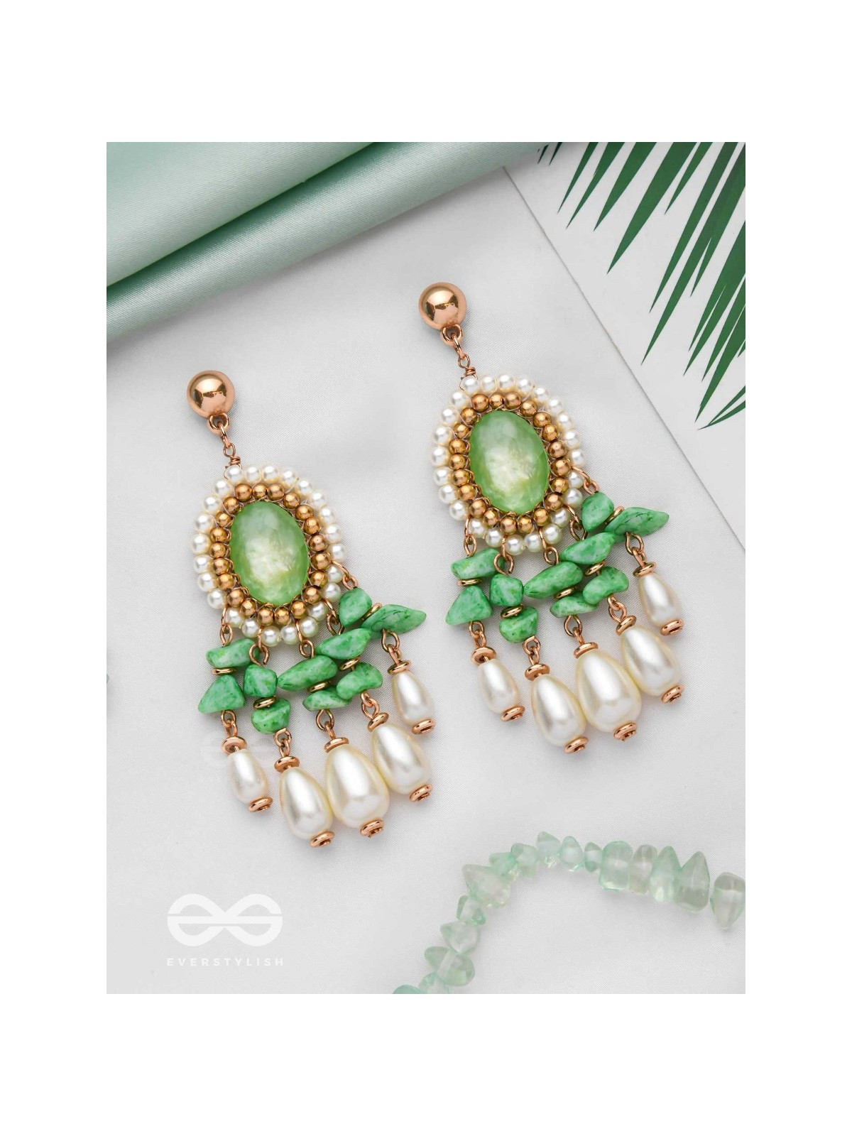 THE EVERLASTING ELEGANCE - GOLDEN EMBELLISHED EARRINGS
