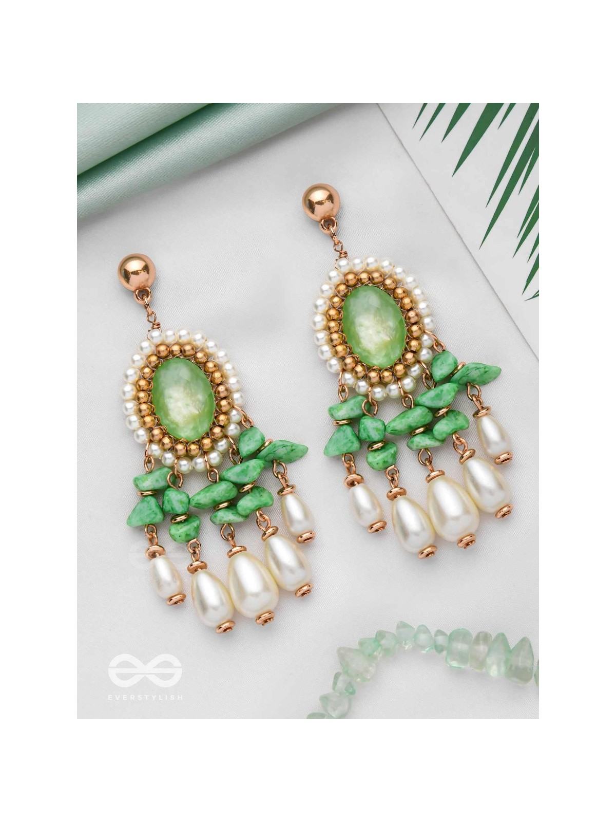 THE EVERLASTING ELEGANCE - GOLDEN EMBELLISHED EARRINGS