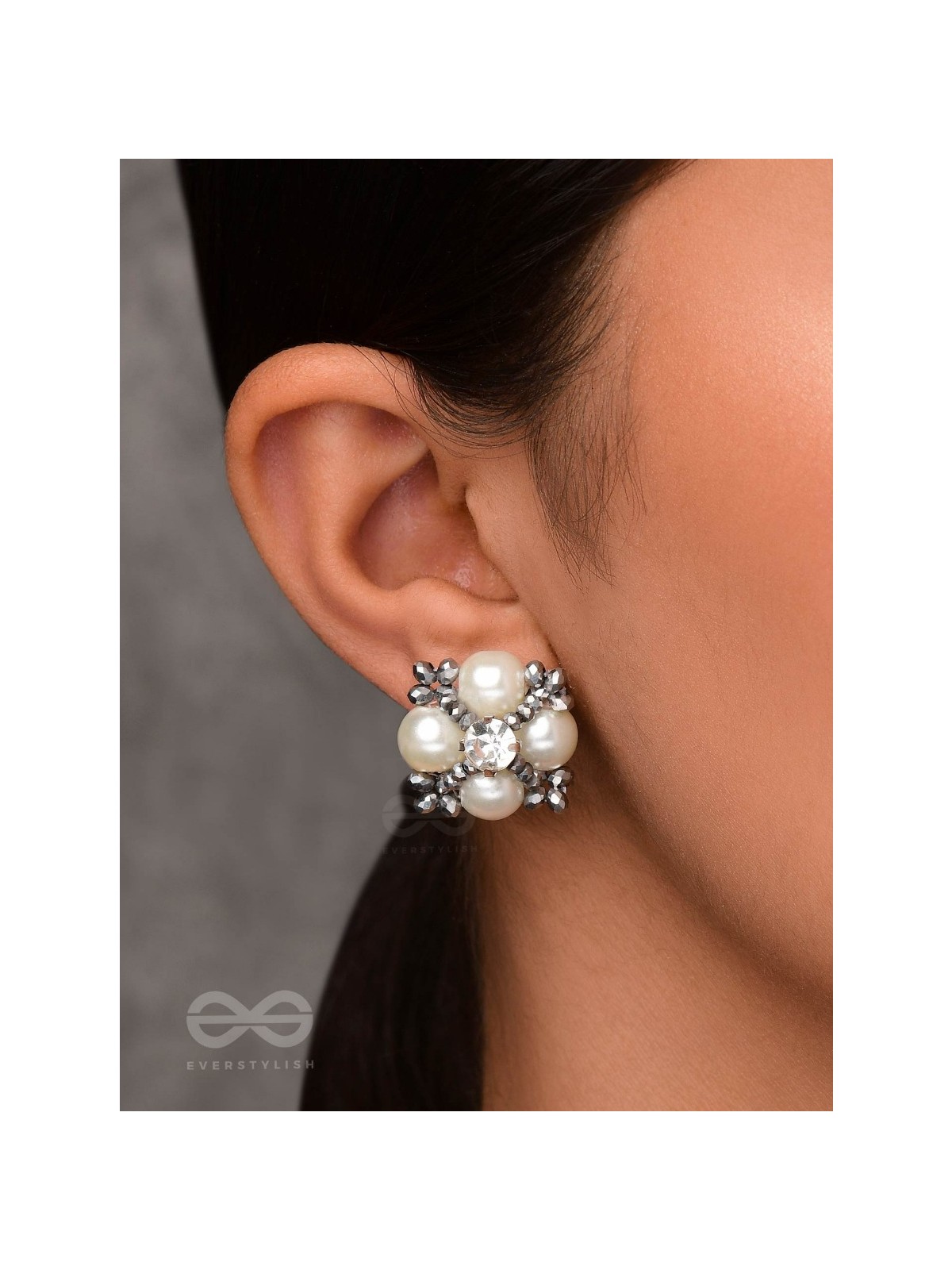 THE ROYAL FROST - STONE & PEARL STUDS