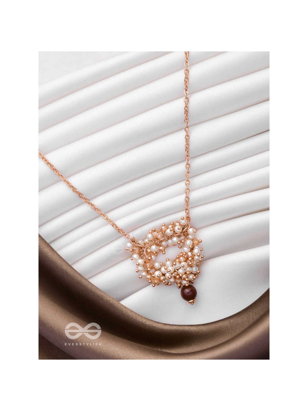 Golden Whispering Chain - Bold & Glamorous Neckpiece With Anti-Tarnish Coating 